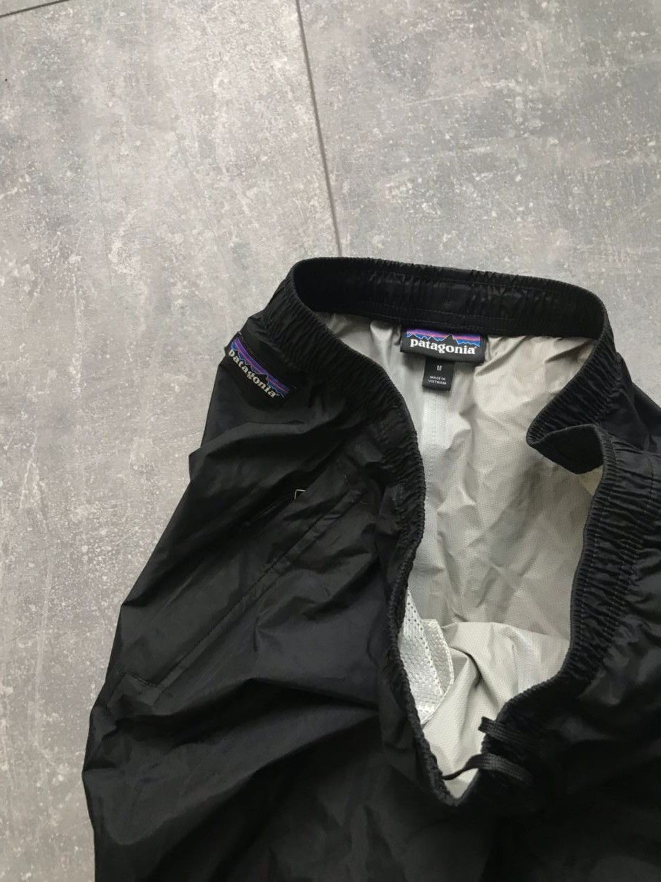 Patagonia Patagonia men's H2no membranes black pants Size US 33 - 4 Thumbnail