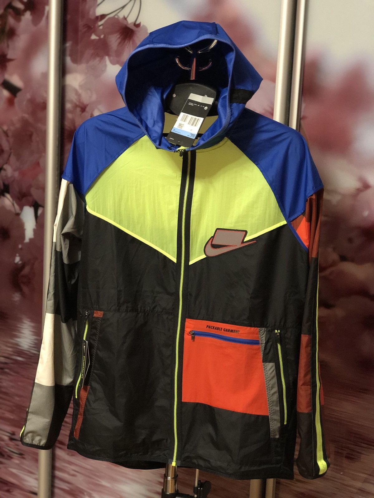 Nike Nike packable garment jacket 🔥🔥 Grailed