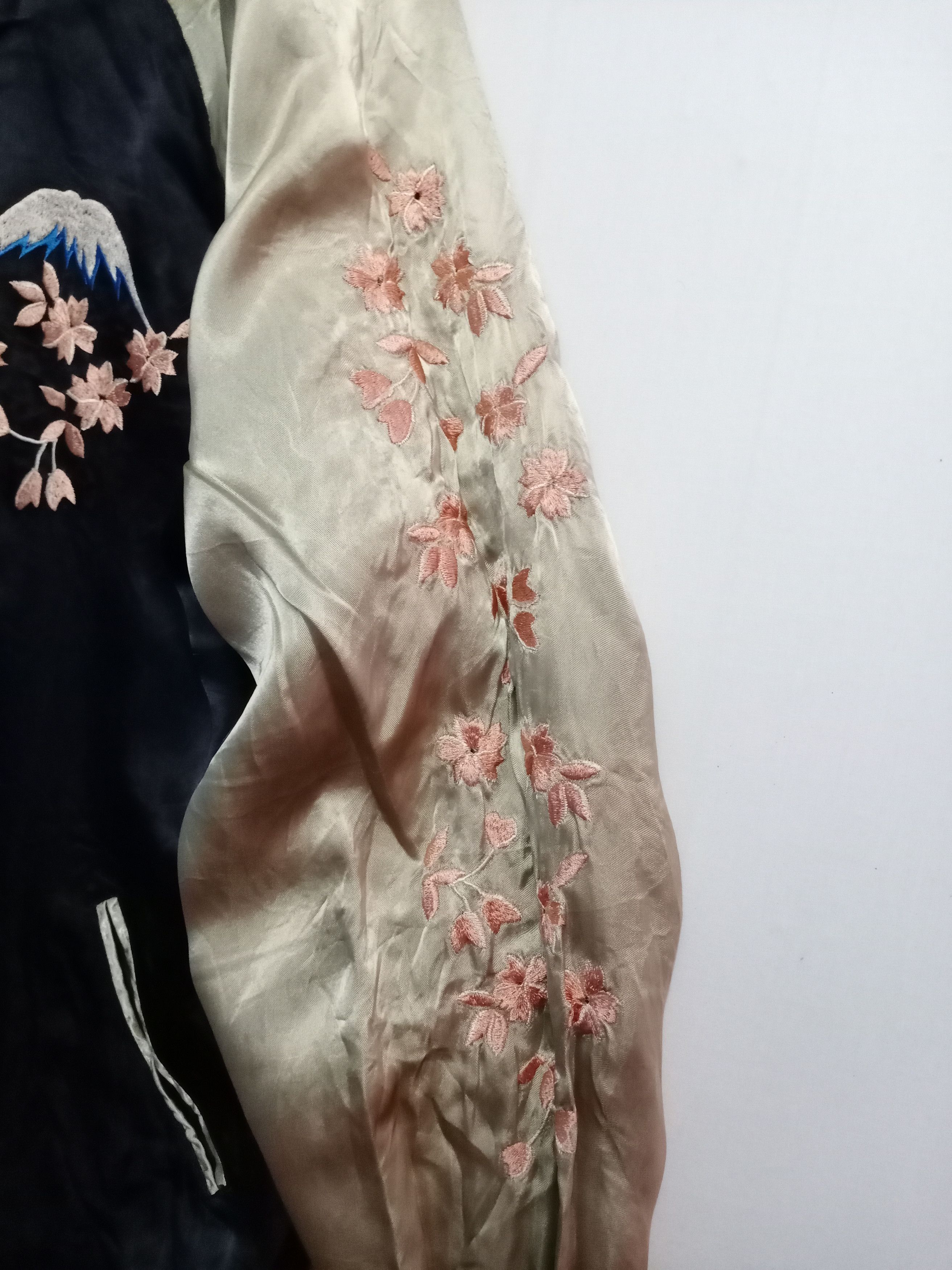 Japanese Brand Vtg Japanese Sukajan Rayon Embroidered Tiger Logo Jacket Size US XL / EU 56 / 4 - 13 Thumbnail