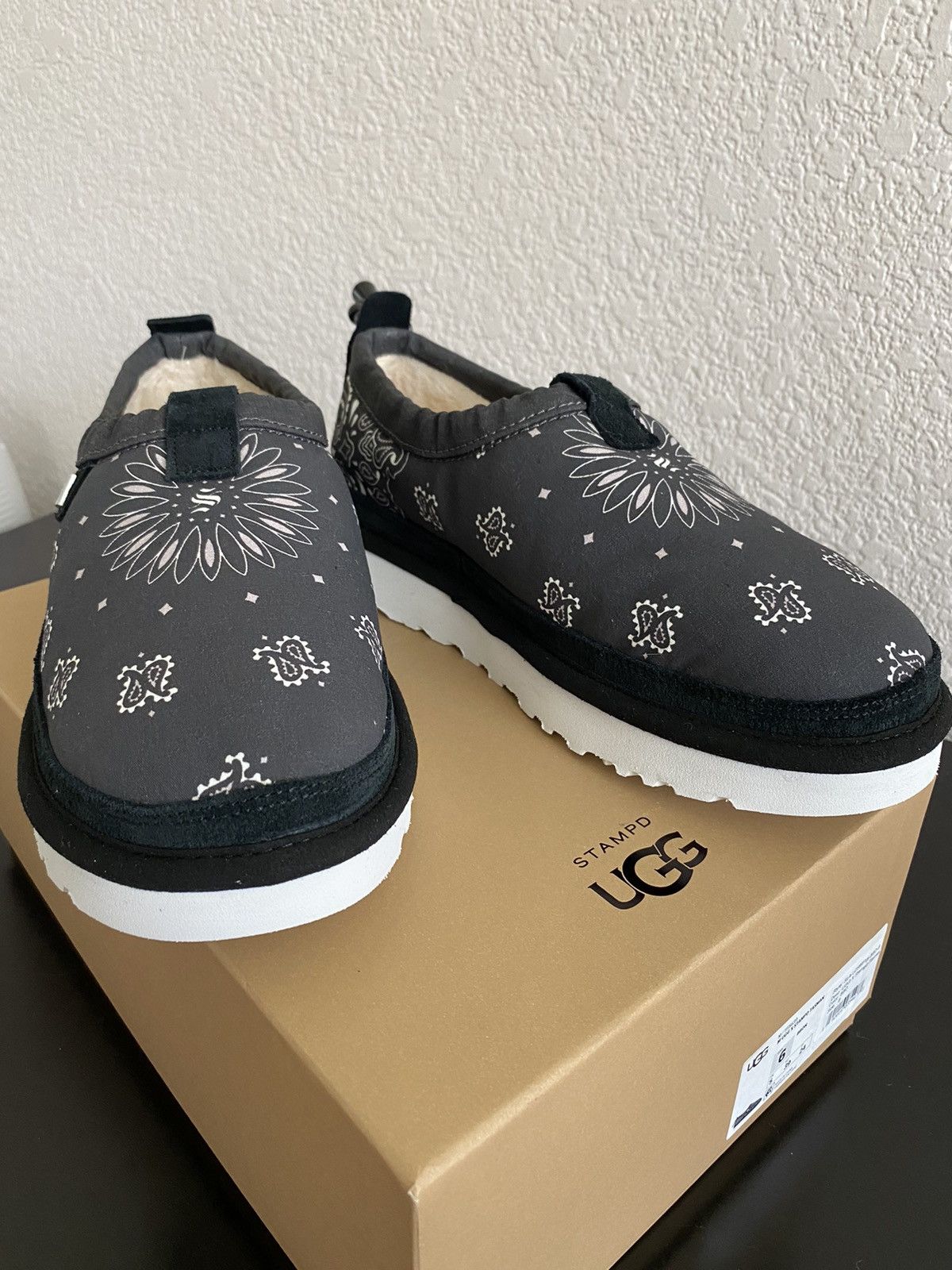 Ugg stampd bandana outlet