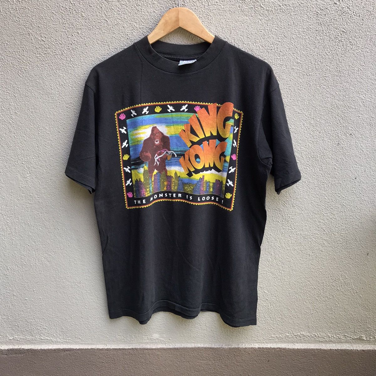 Vintage Vintage KING KONG movie tee jurassic park jumanji titanic Size US L / EU 52-54 / 3 - 1 Thumbnail