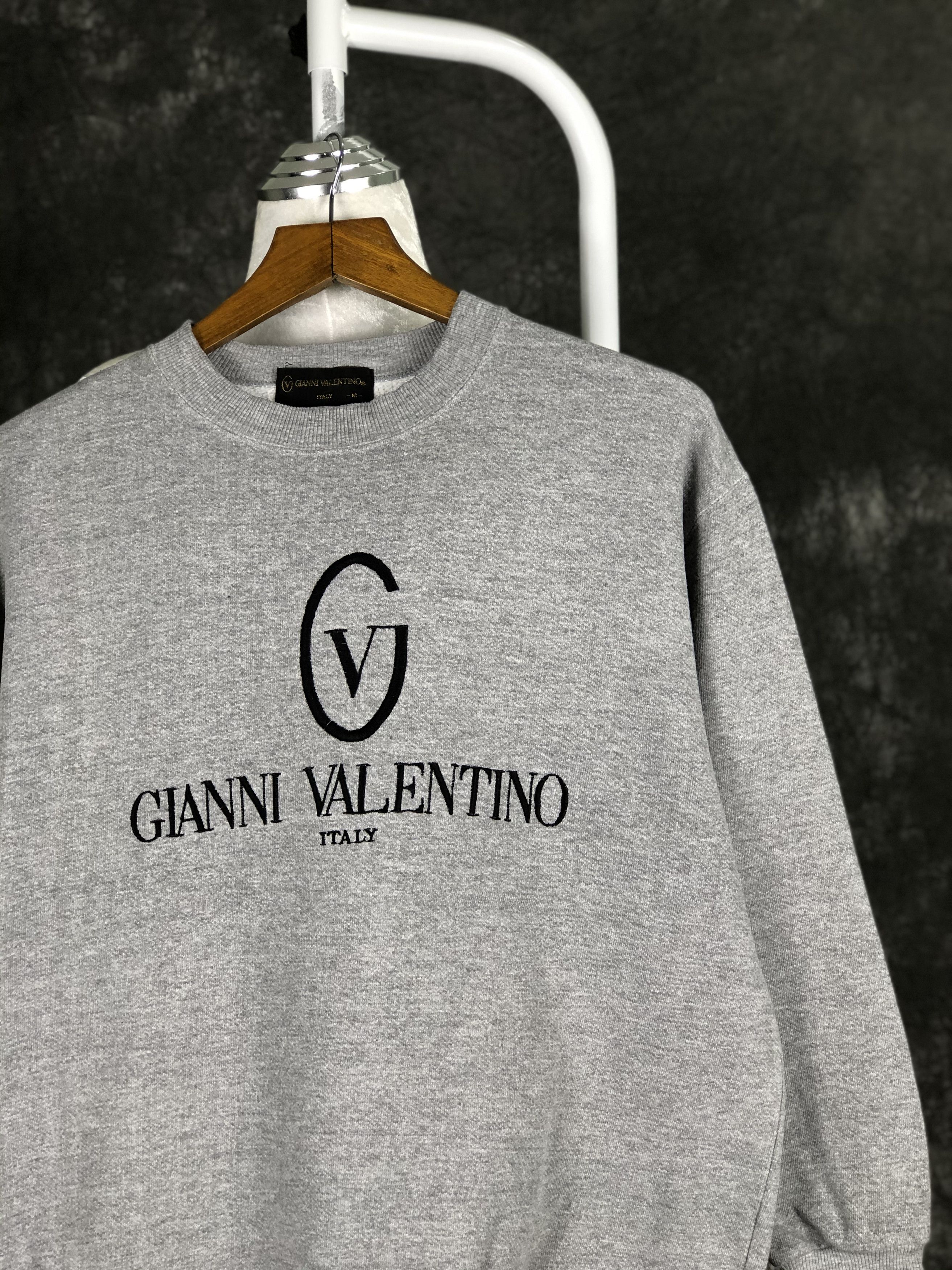 Giovanni Valentino × Valentino Gianni Valentino crew neck spell out logo Size US M / EU 48-50 / 2 - 2 Thumbnail