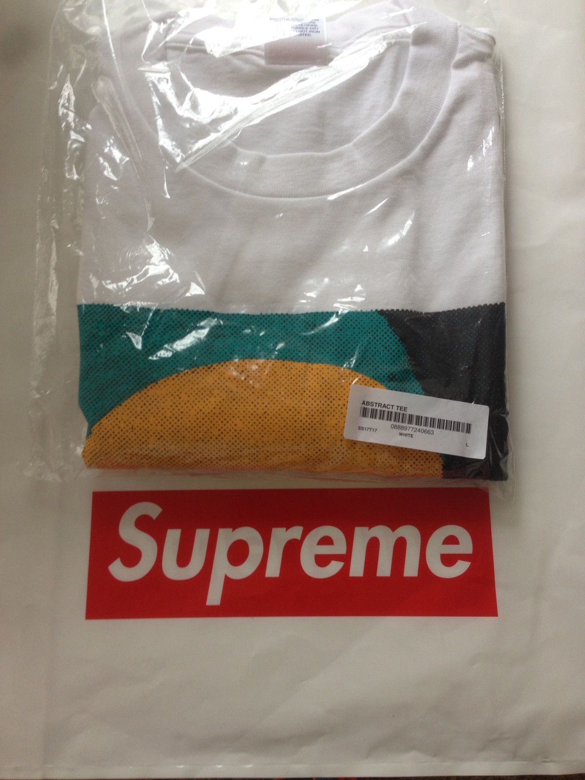 Abstract Tee