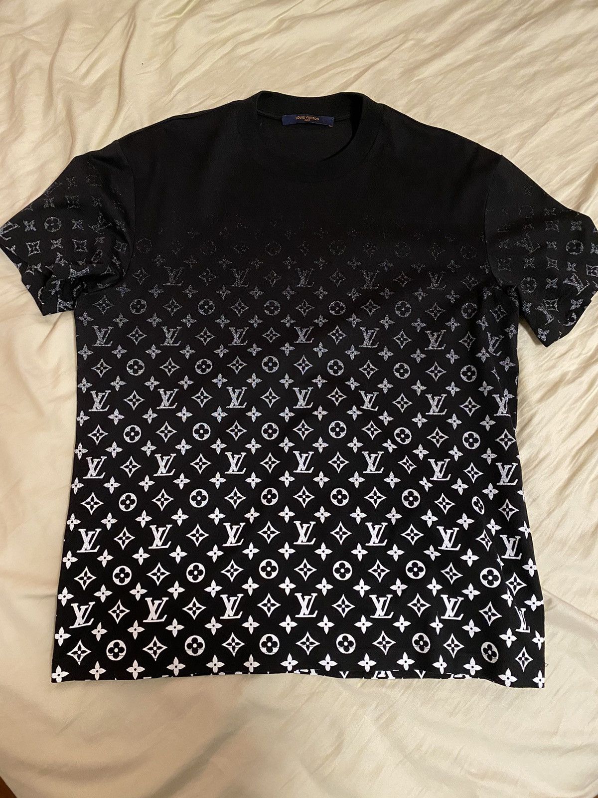 BNWT LVSE Monogram Gradient T-shirt