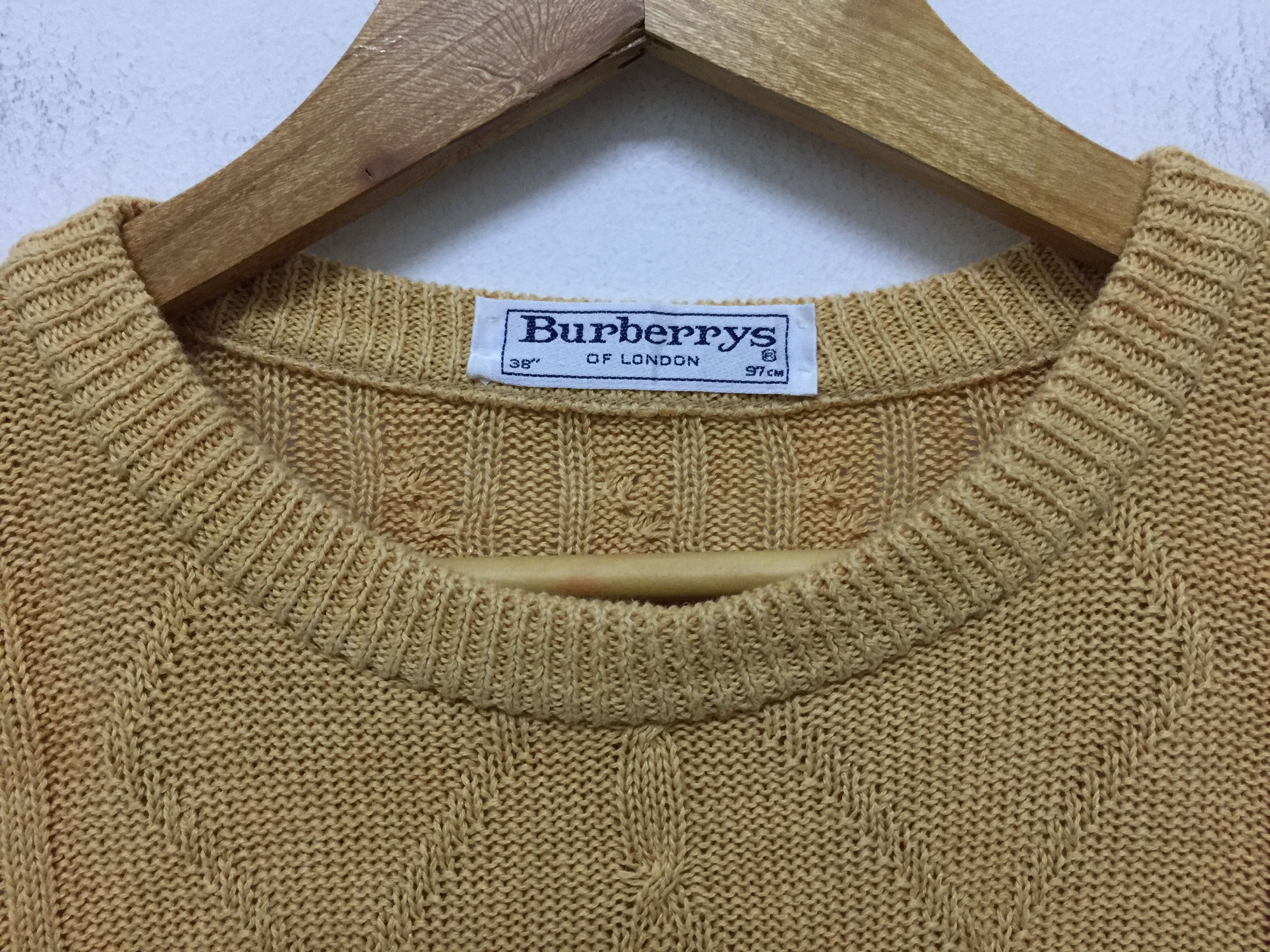 Burberry Vintage BurberryS cable knit embroidered big logo knitwear Size US M / EU 48-50 / 2 - 11 Thumbnail