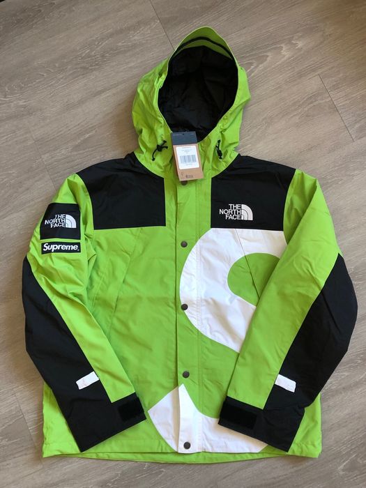 x The North Face S Logo Mountain jacket