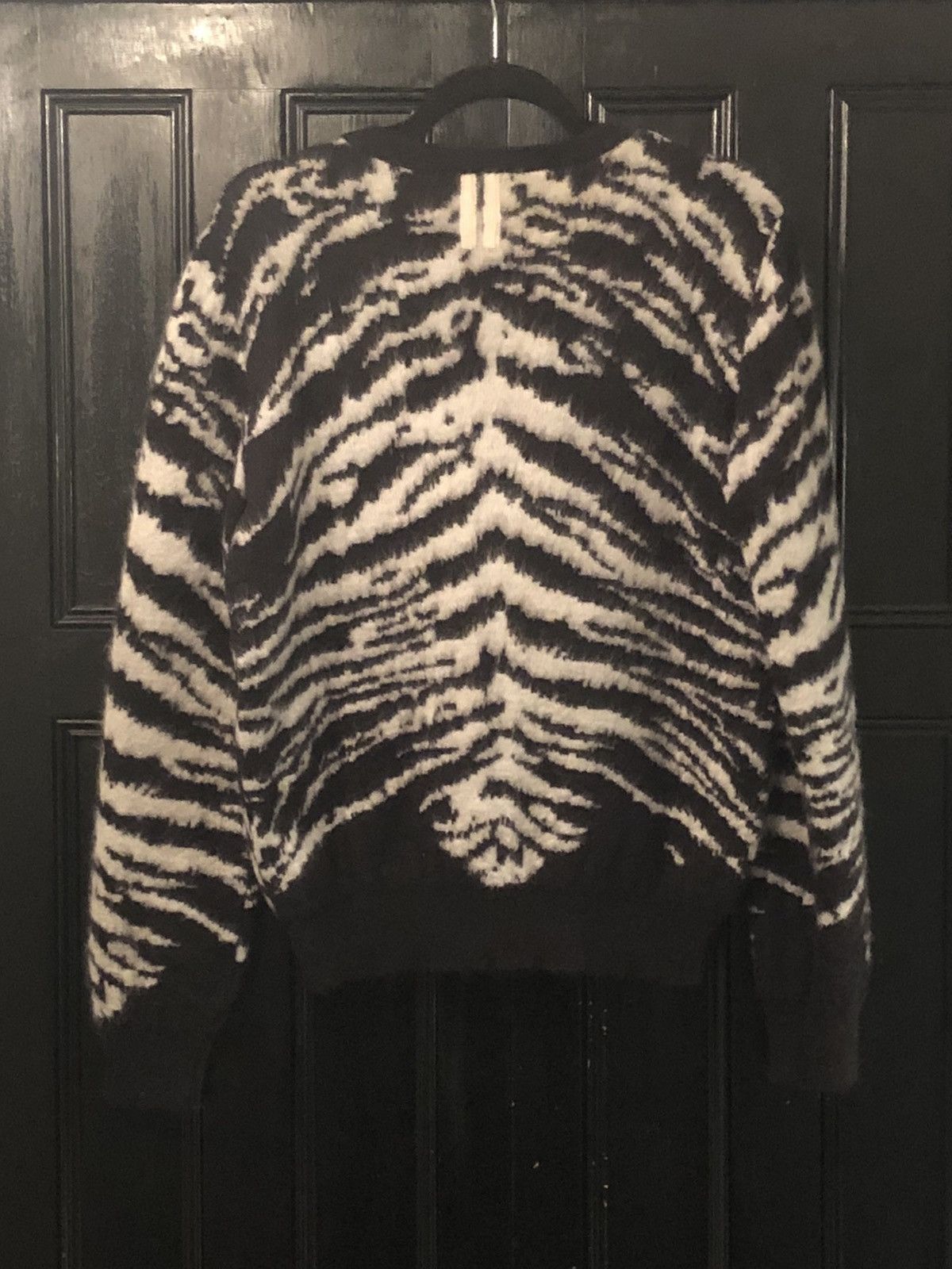 Saint Laurent Paris *LAST DROP* Saint Laurent Paris Tiger Intarsia Sweater Size US M / EU 48-50 / 2 - 2 Thumbnail