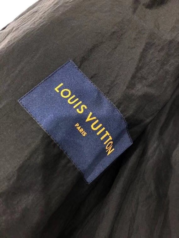 Louis Vuitton Chain down jacket Size US M / EU 48-50 / 2 - 6 Preview