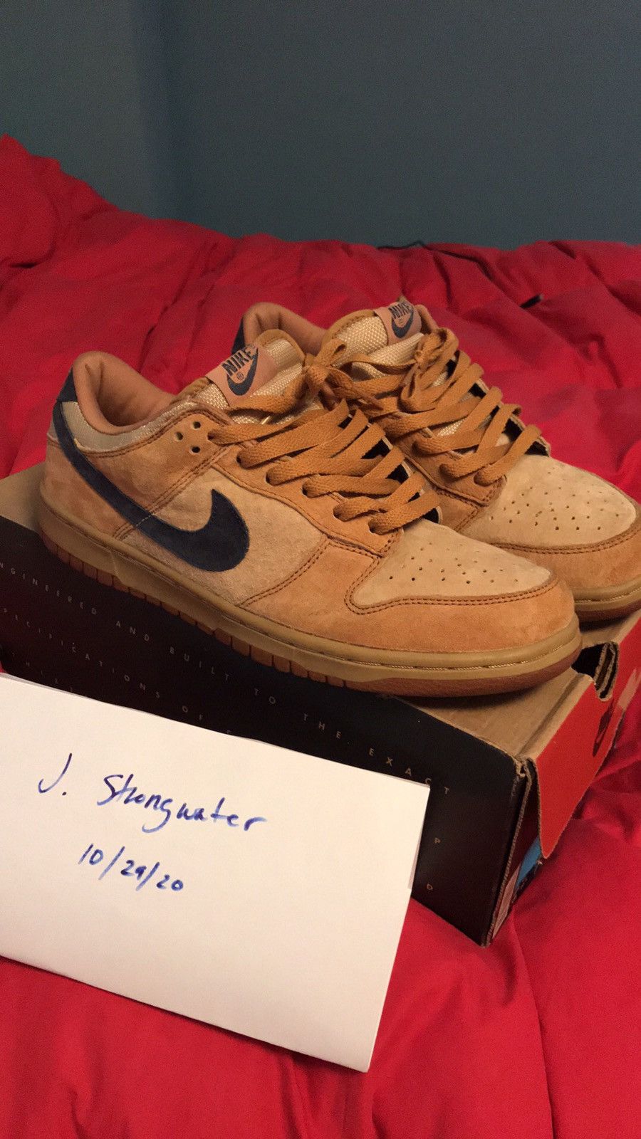 Vegas Gold Dunk | Grailed