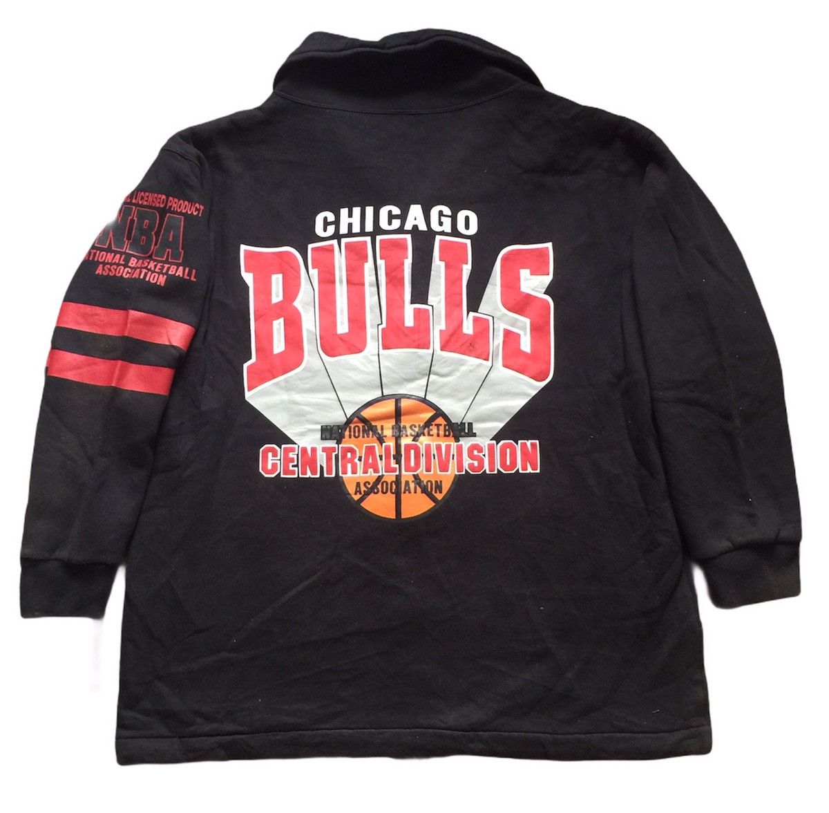NBA Vintage 90’s Chicago Bulls NBA Sweater Size US L / EU 52-54 / 3 - 3 Thumbnail
