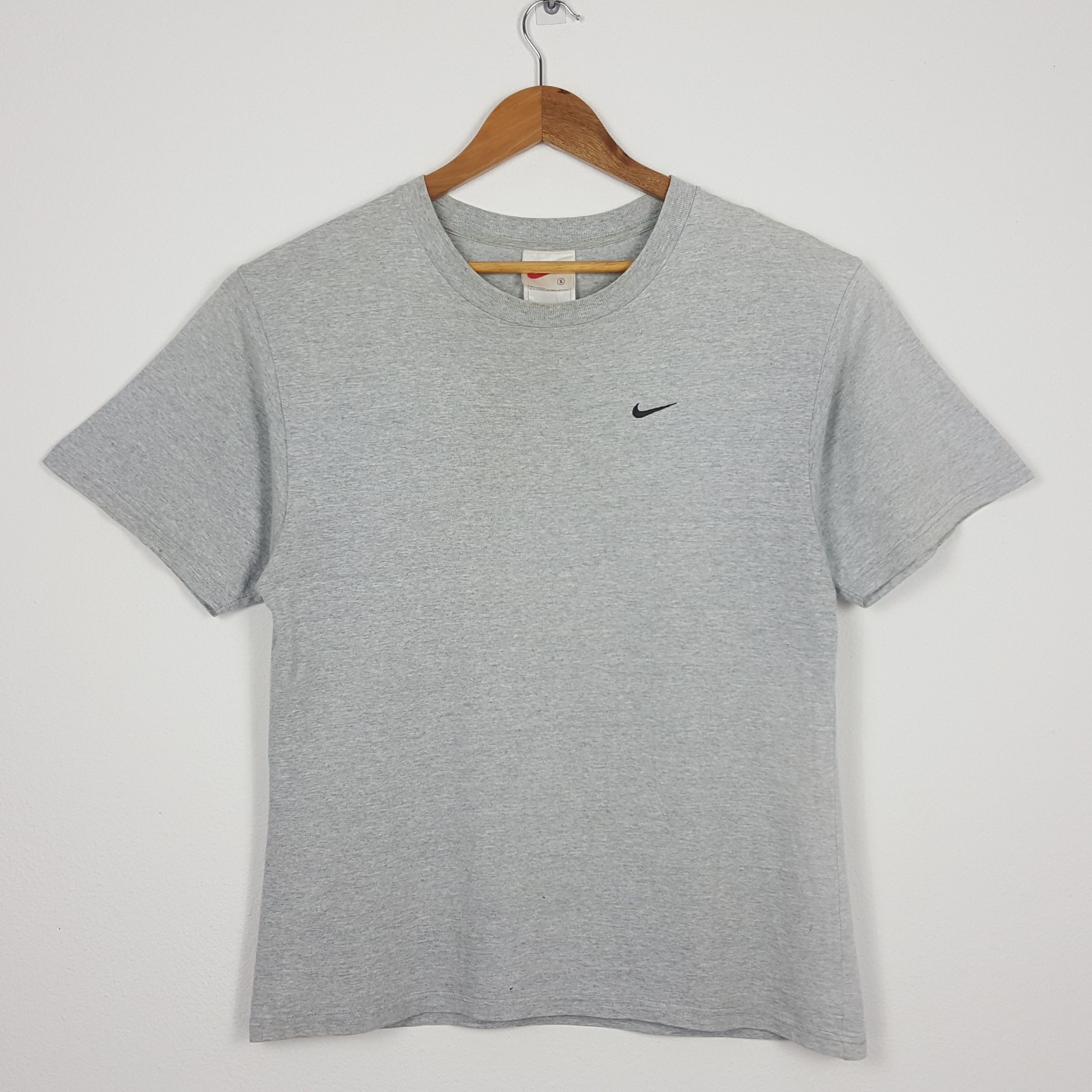 Nike × Vintage Vintage Nike Small Swoosh T-Shirt Travis Scott Size US S / EU 44-46 / 1 - 1 Thumbnail