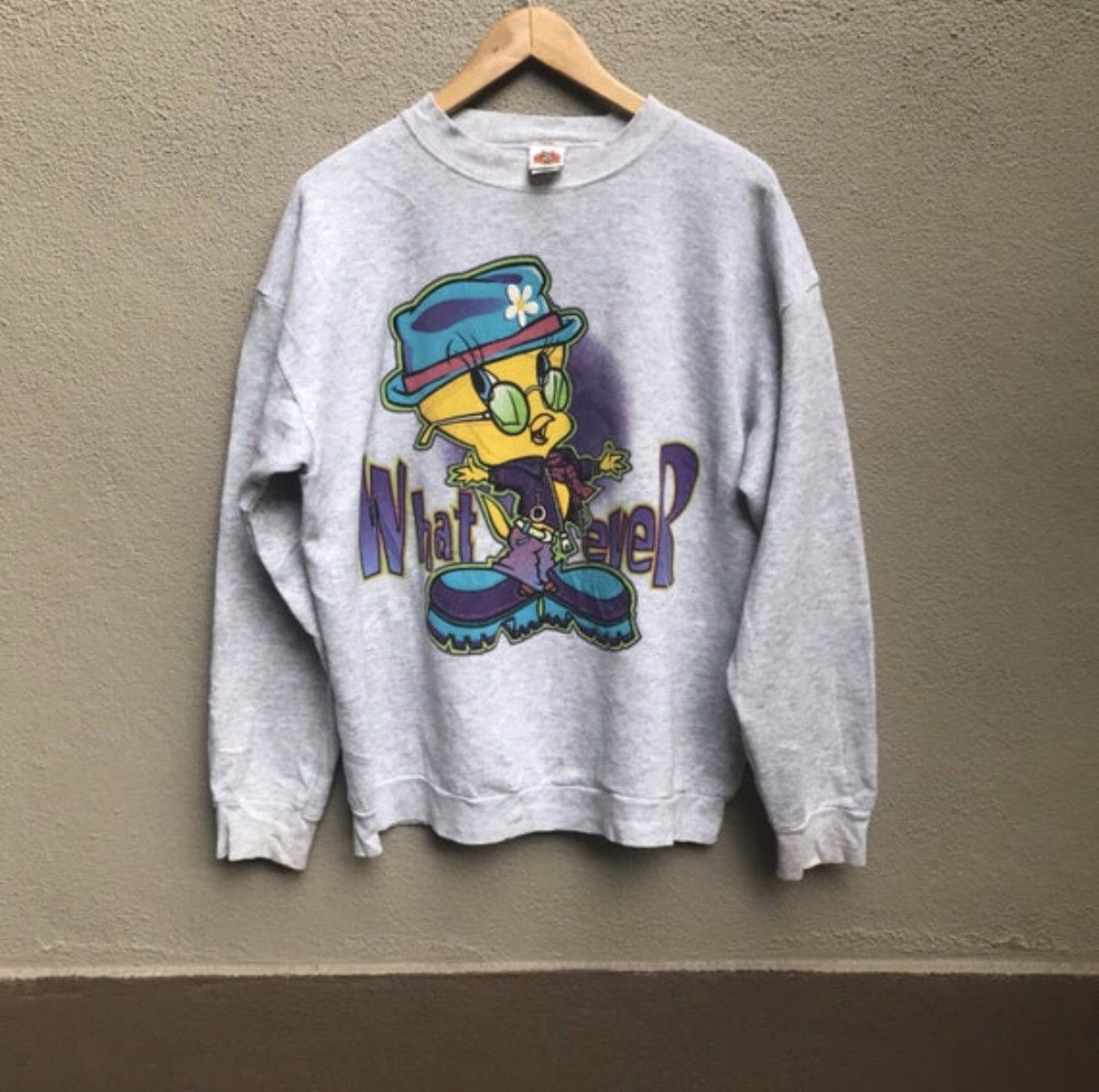 Vintage 90s LOONEY TUNES sweatshirt crewneck warner bros