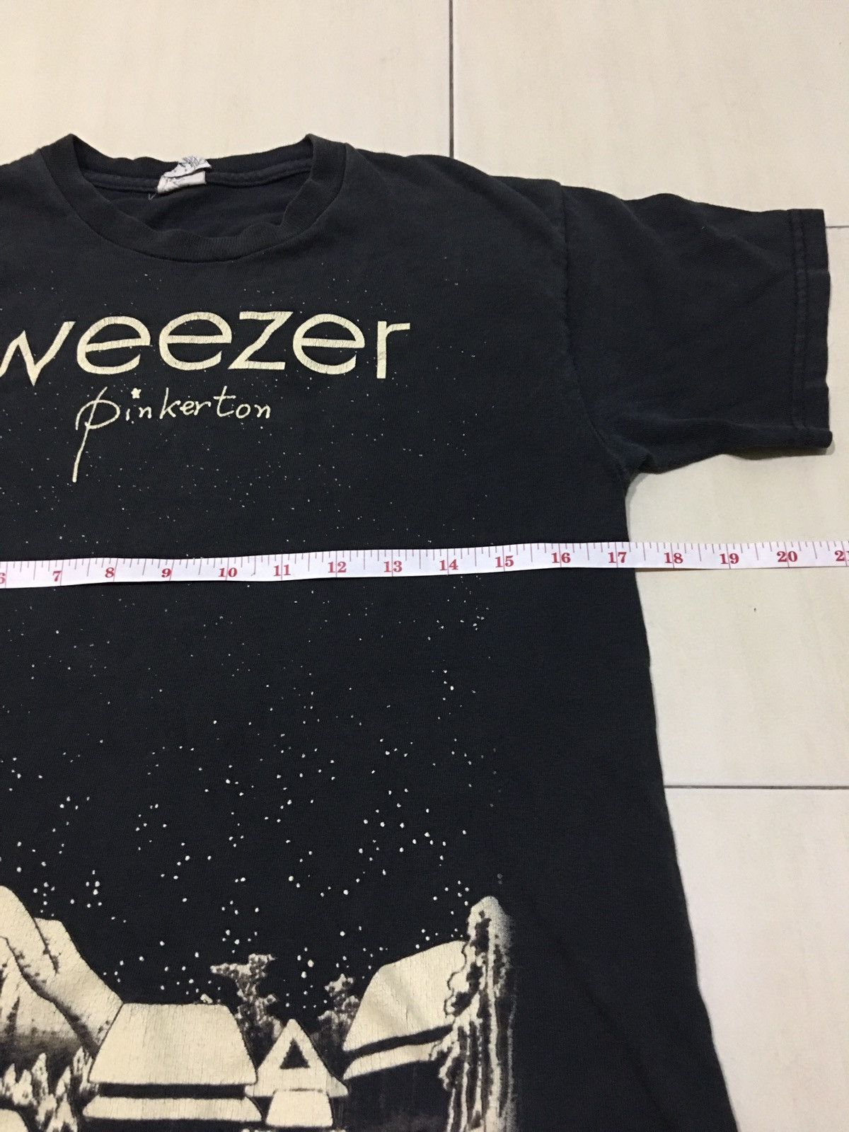Band Tees Weezer Pinkerton Tour Band shirt Size US S / EU 44-46 / 1 - 6 Thumbnail
