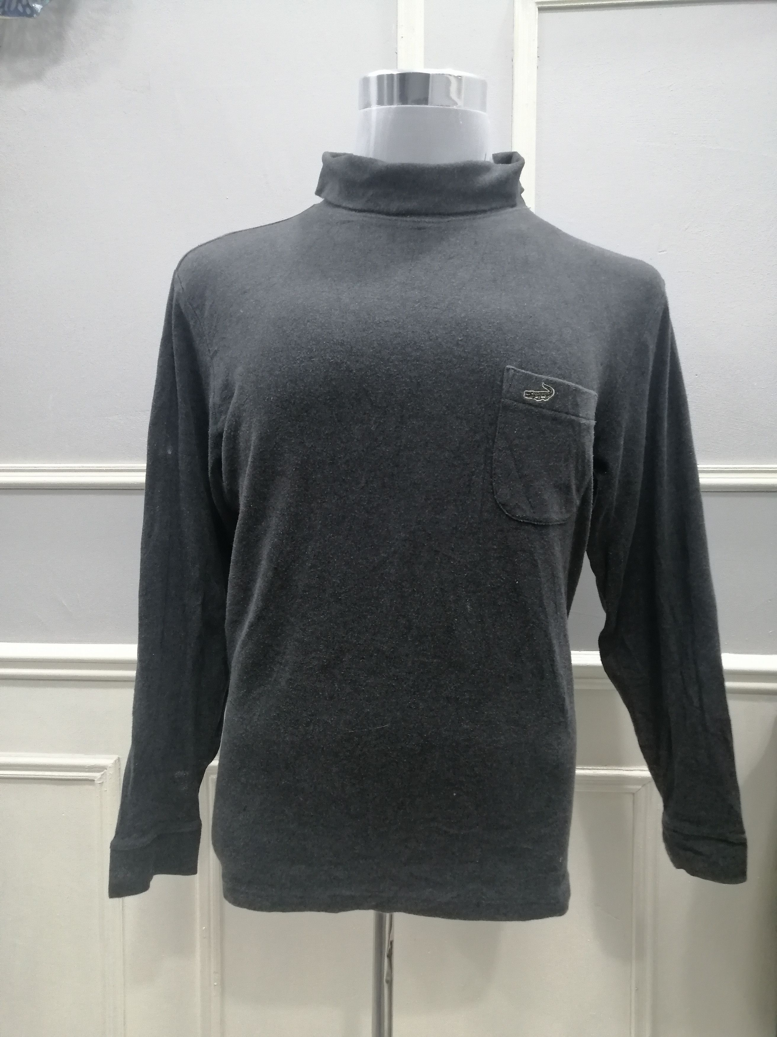 Sale.... Rare Vintage Crocodile/Sweatshirt/unique design