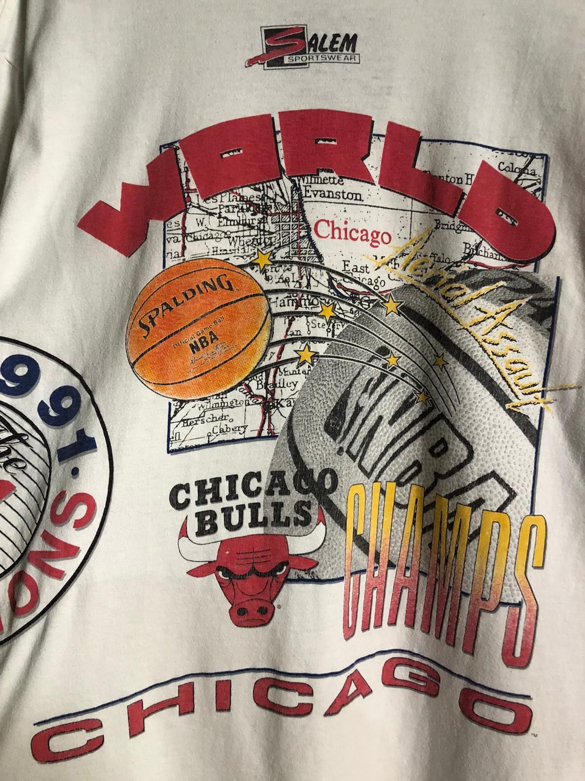 Vintage CHICAGO BULLS 1991 “WORLD CHAMPIONS” VINTAGE T SHIRT STITCH Size US L / EU 52-54 / 3 - 9 Thumbnail