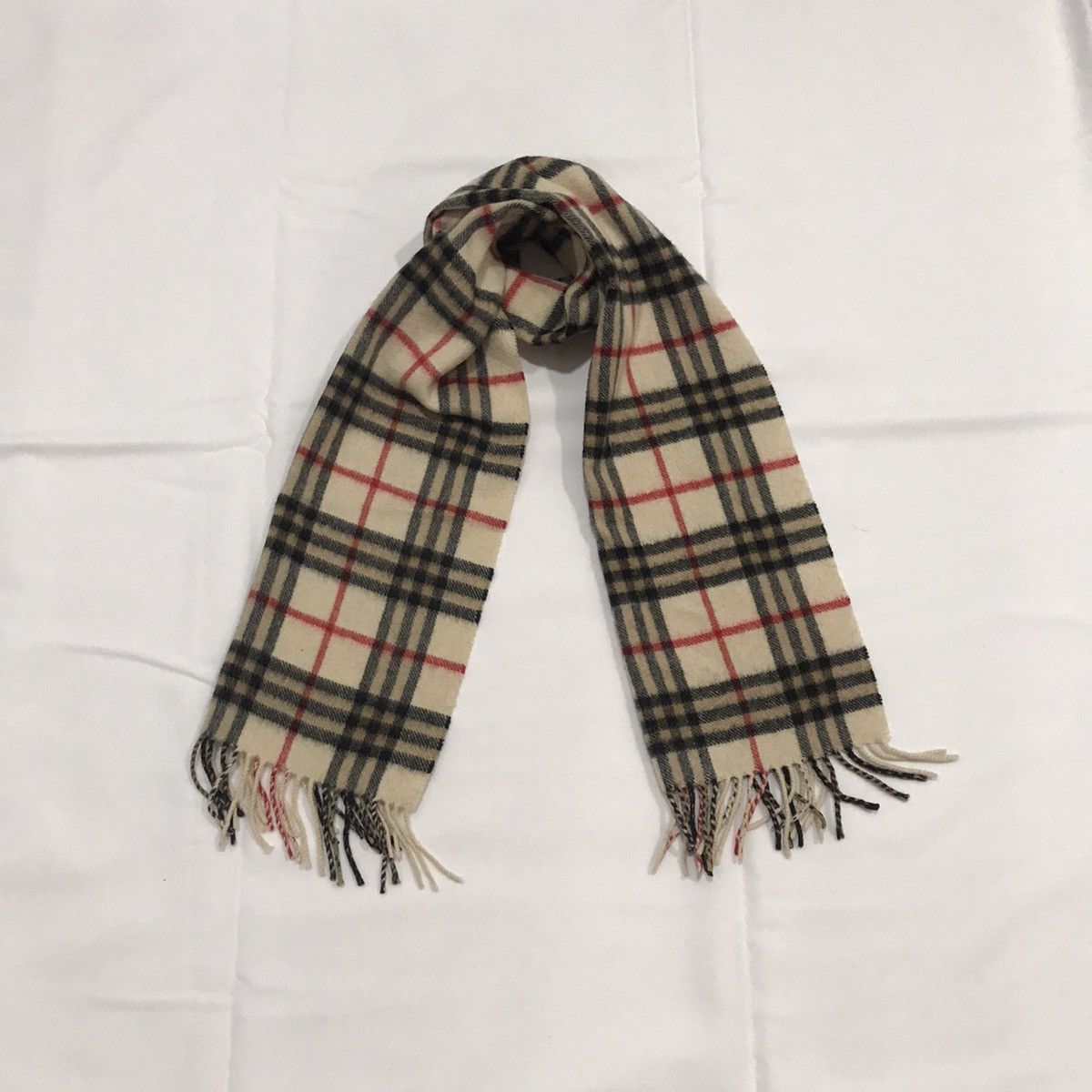 Burberry scarf / burberry muffler / outerwear / accessorie