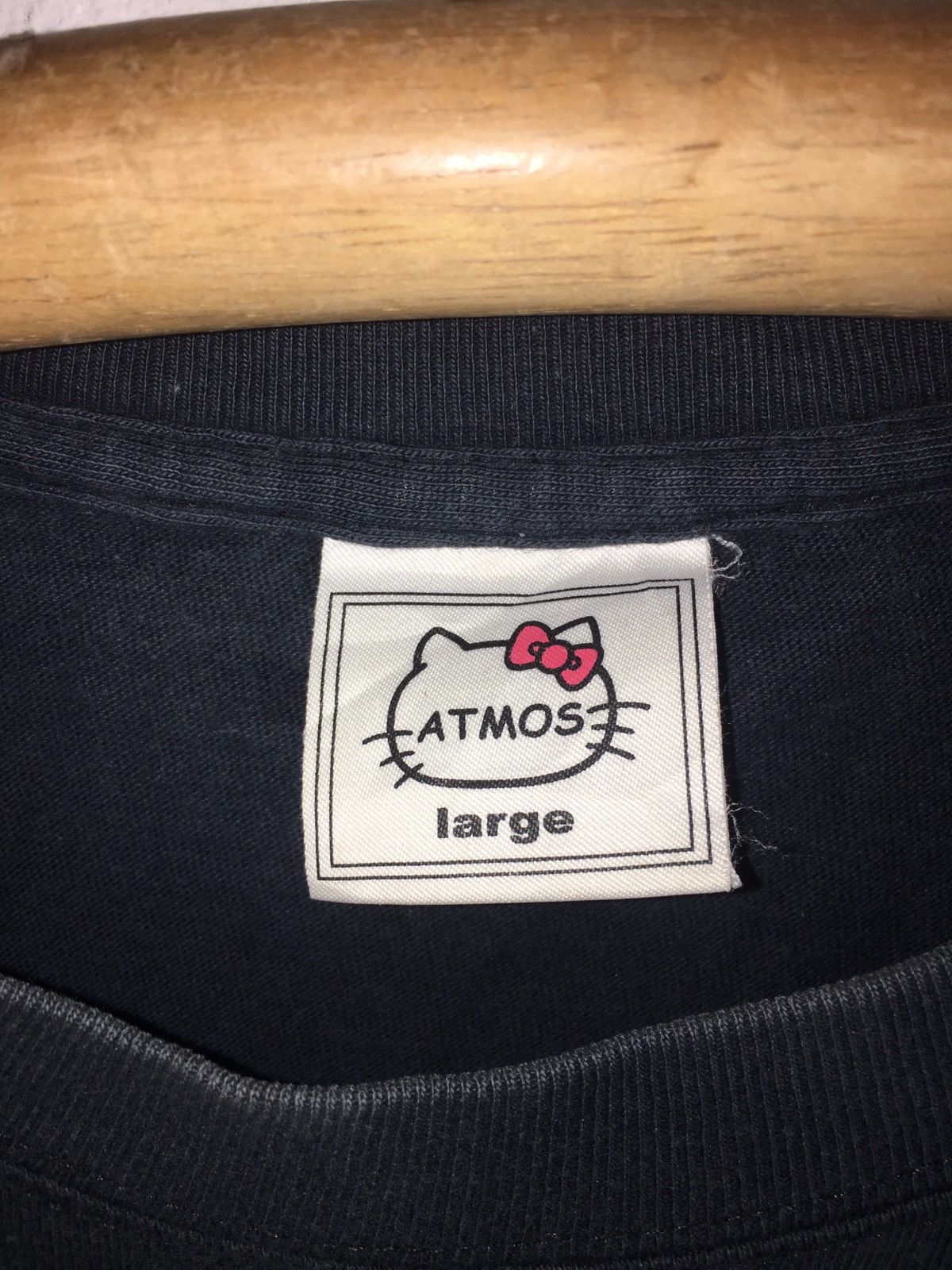 atmos ATMOS X HELLO KITTY T-SHIRT Size US XL / EU 56 / 4 - 4 Thumbnail