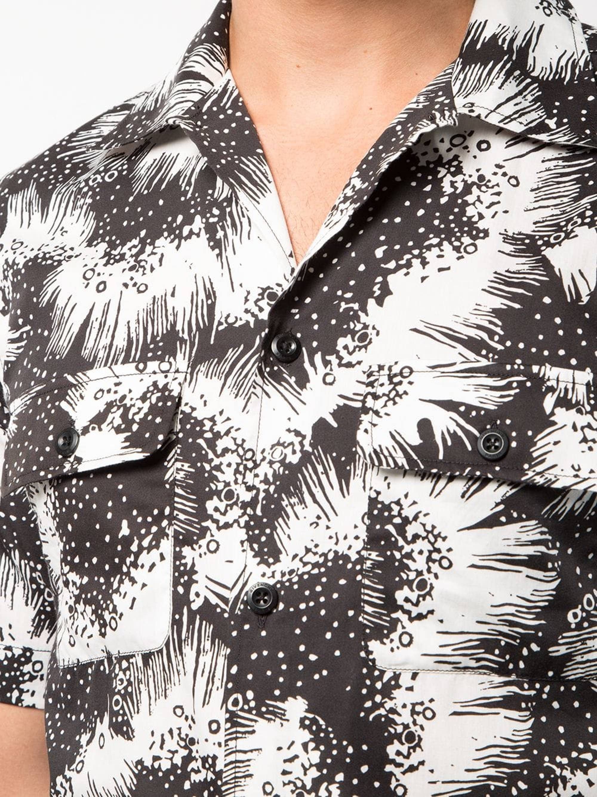 Givenchy Short Sleeve Printed Shirt Size US M / EU 48-50 / 2 - 9 Thumbnail