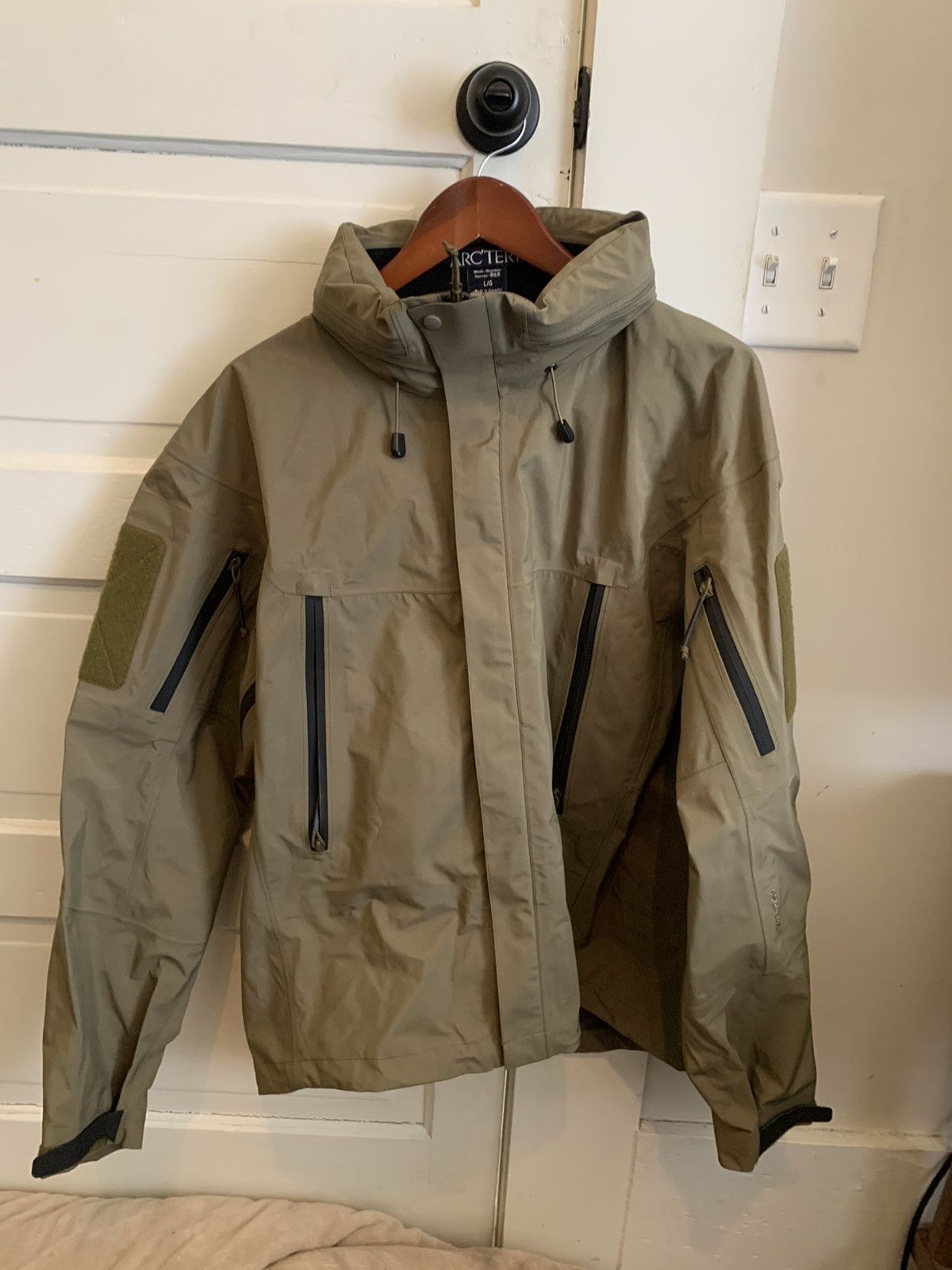 Arc'Teryx LEAF Alpha Jacket Gen 1 | Grailed