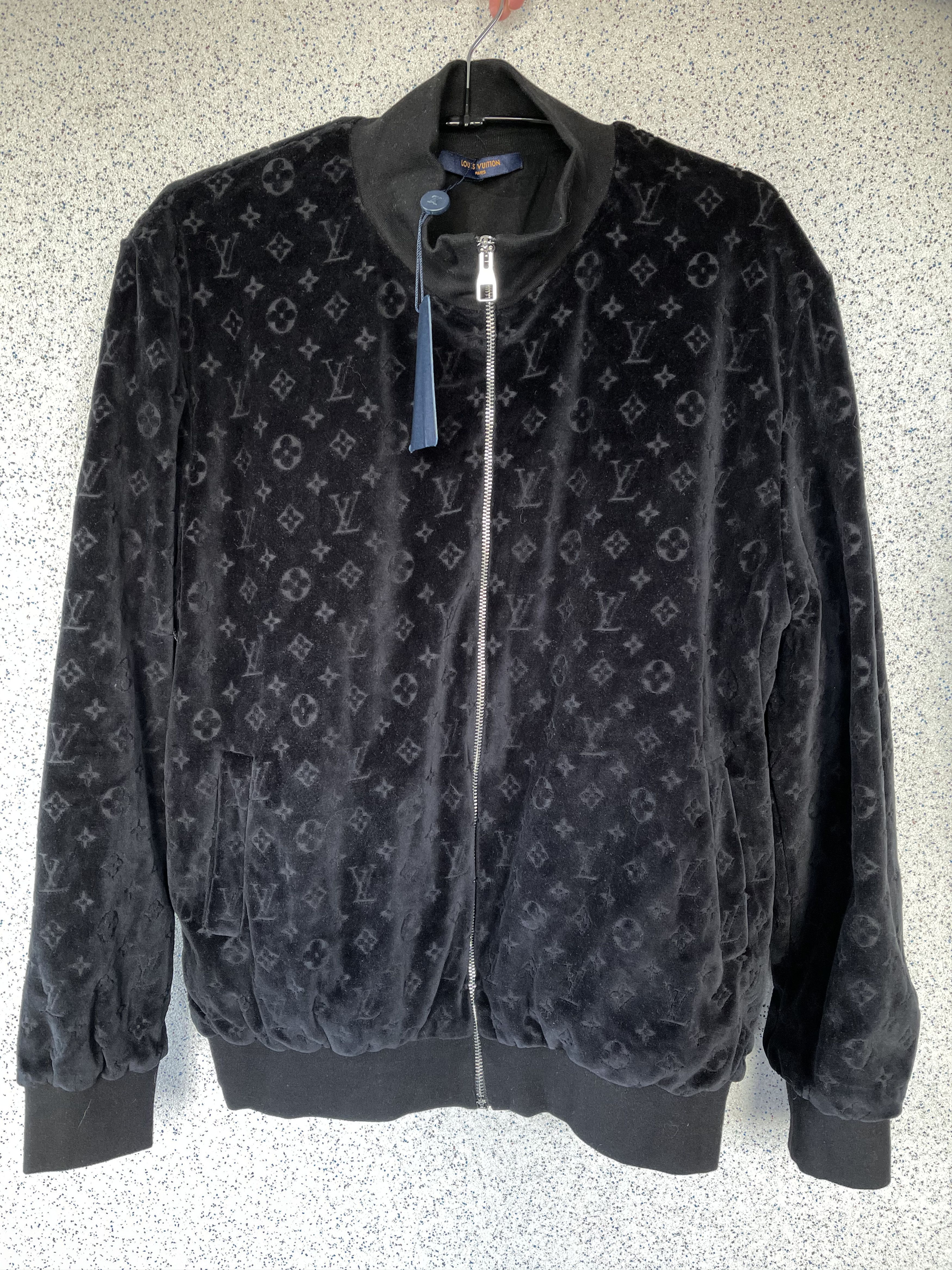 Louis Vuitton Lvse Flower Quilted Hoodie Jacket BLACK. Size 48