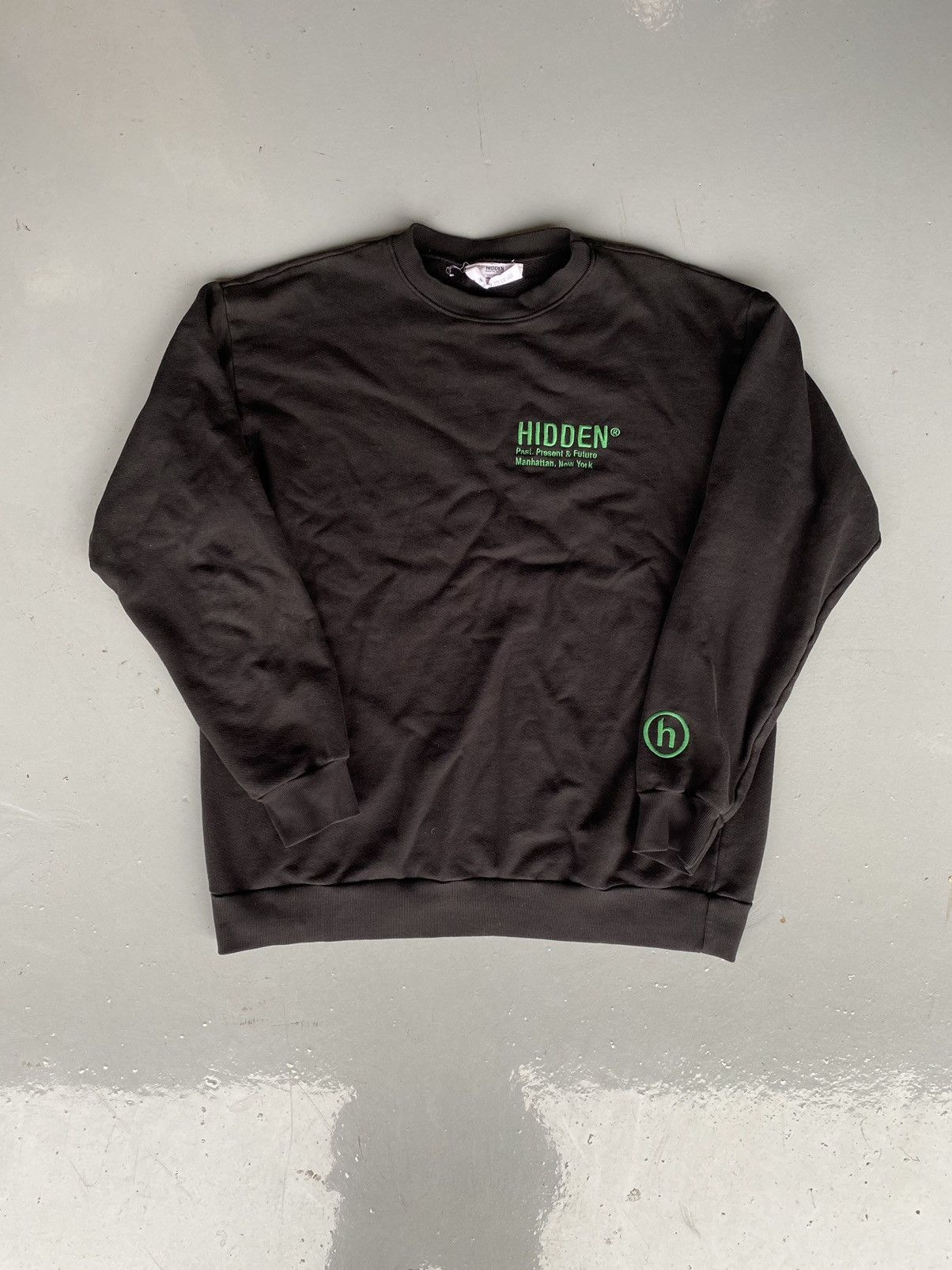 HIDDEN Hidden NY Classic Logo Black Crewneck | Grailed