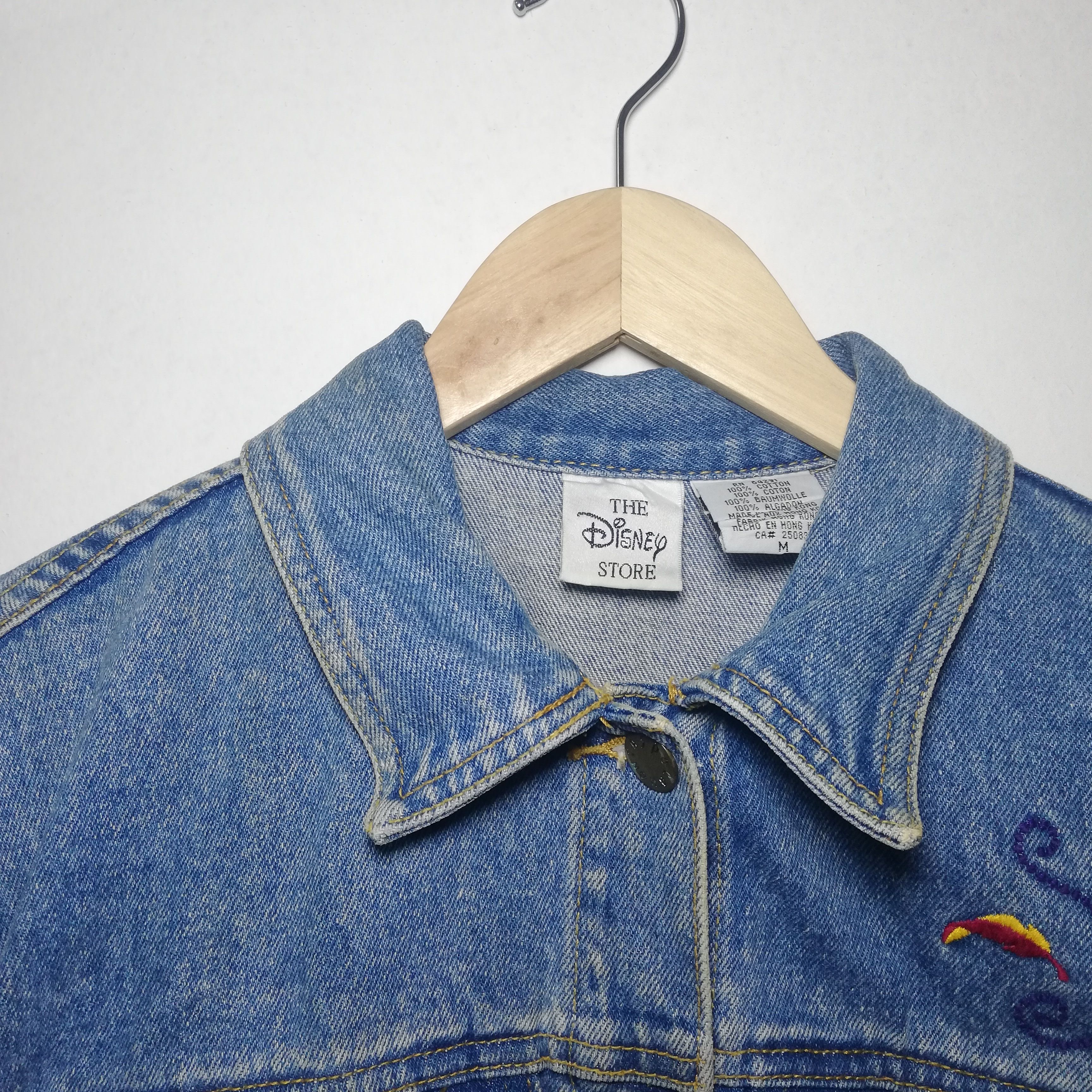 Disney × Japanese Brand × Vintage Vintage Denim Jacket Disney Pocahontas 1995 Size US M / EU 48-50 / 2 - 8 Thumbnail