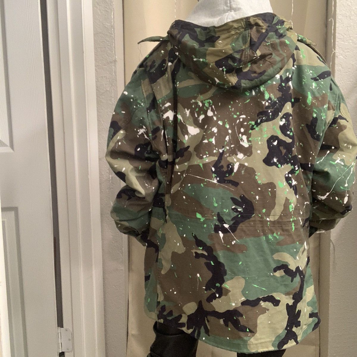 Vintage Vtg lined Army field coat with paint splatter Size US L / EU 52-54 / 3 - 4 Thumbnail