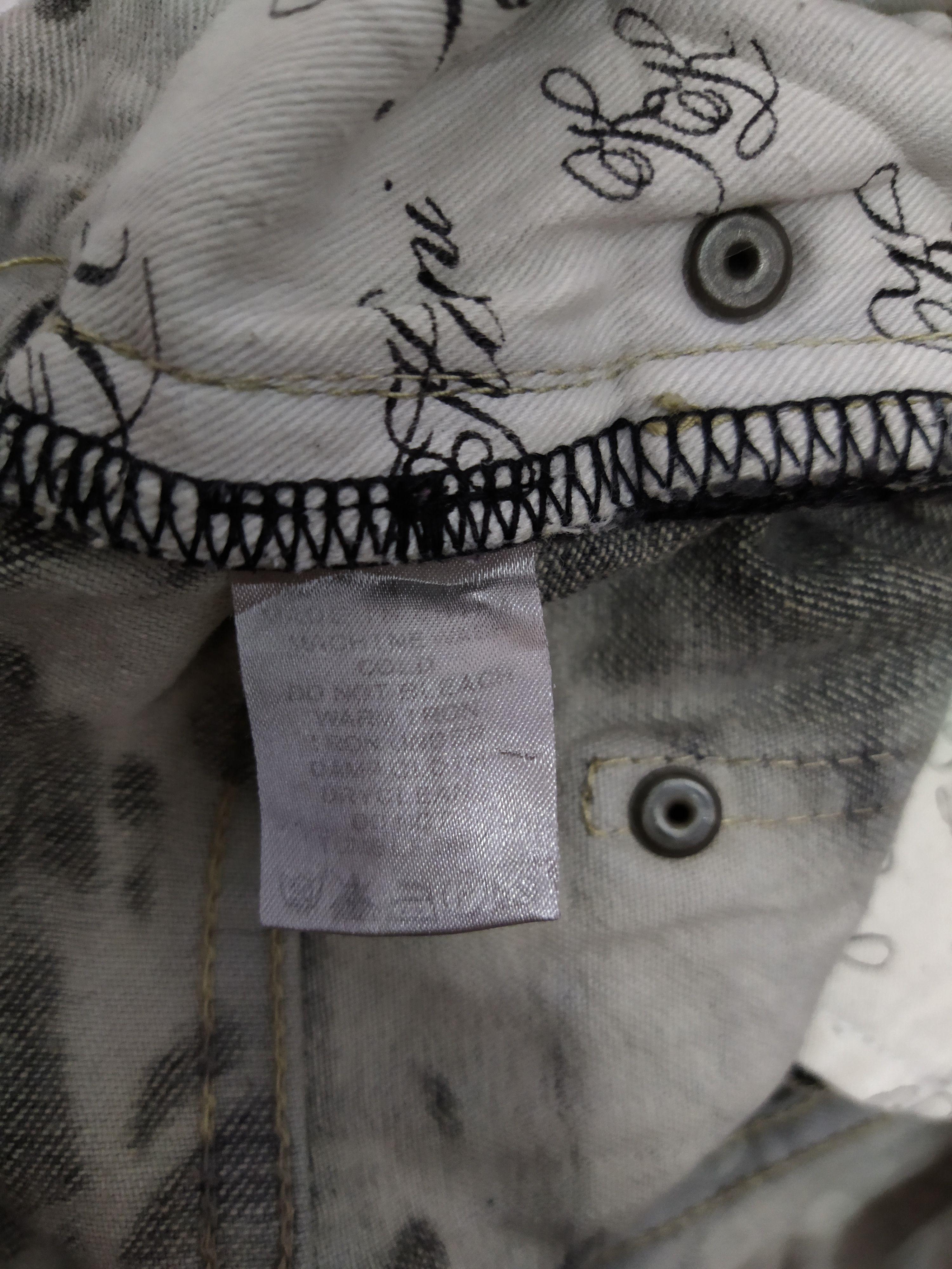 Karl Kani KARL KANI ACID WASHED DENIM ZEBRA (B635) Size US 34 / EU 50 - 10 Thumbnail