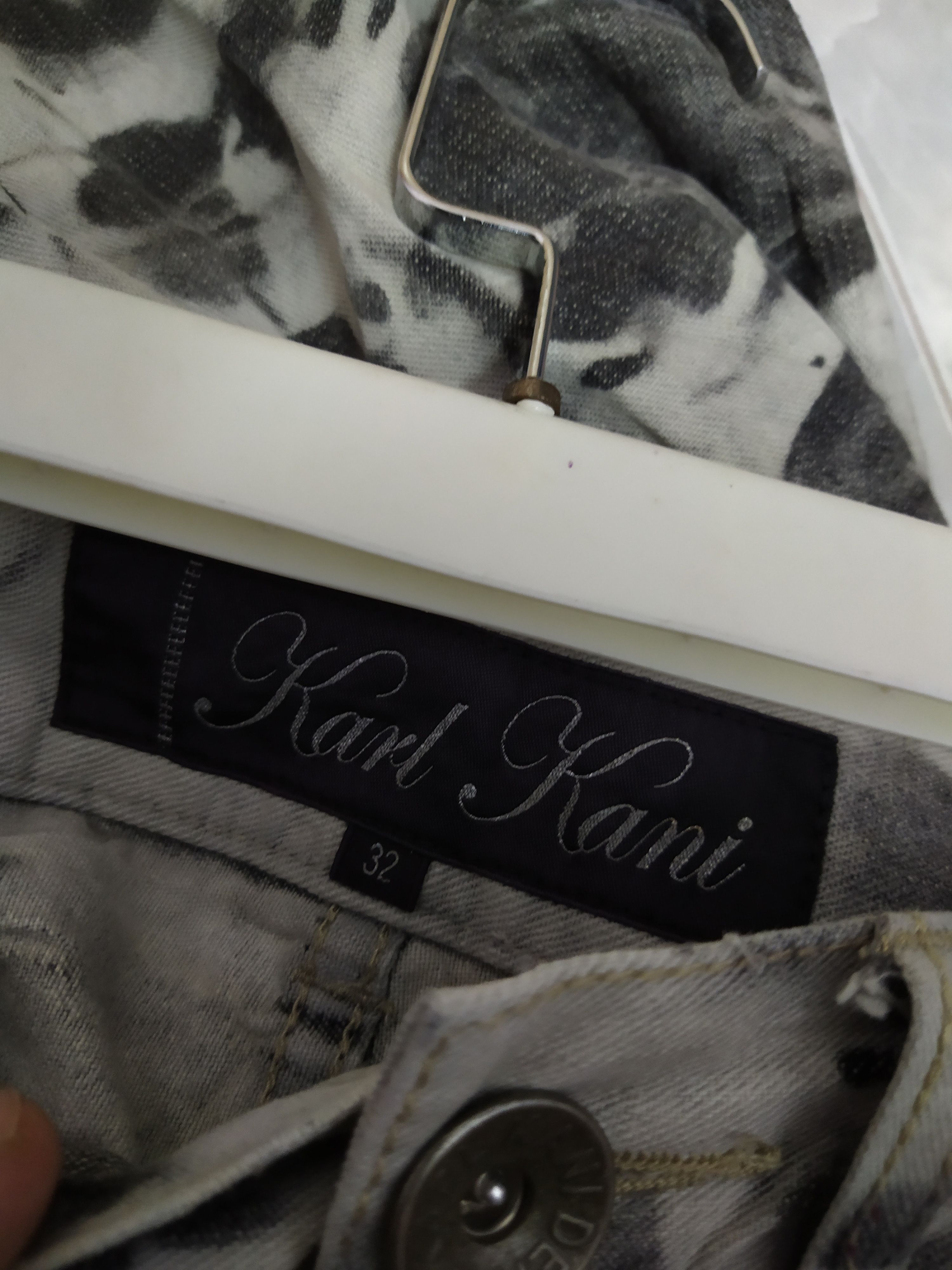 Karl Kani KARL KANI ACID WASHED DENIM ZEBRA (B635) Size US 34 / EU 50 - 8 Thumbnail