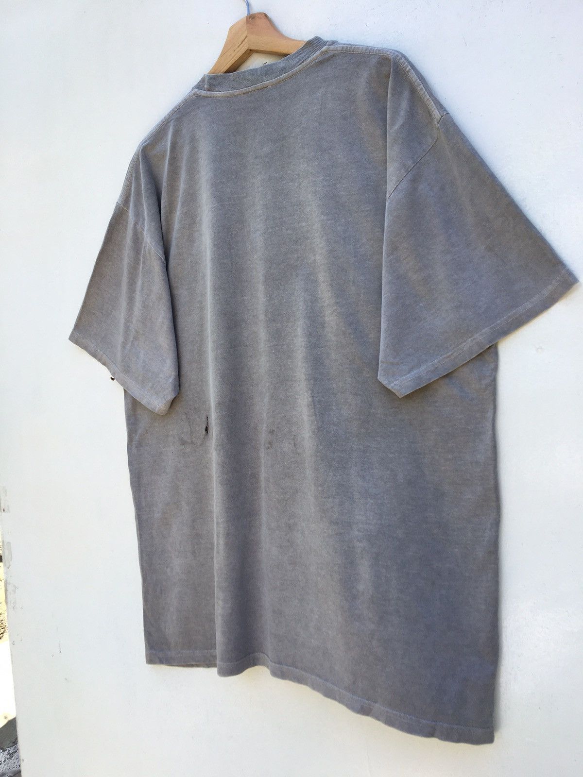 Nike Vintage 90s Nike Center Swoosh Big Logo T-shirt Size US L / EU 52-54 / 3 - 13 Thumbnail