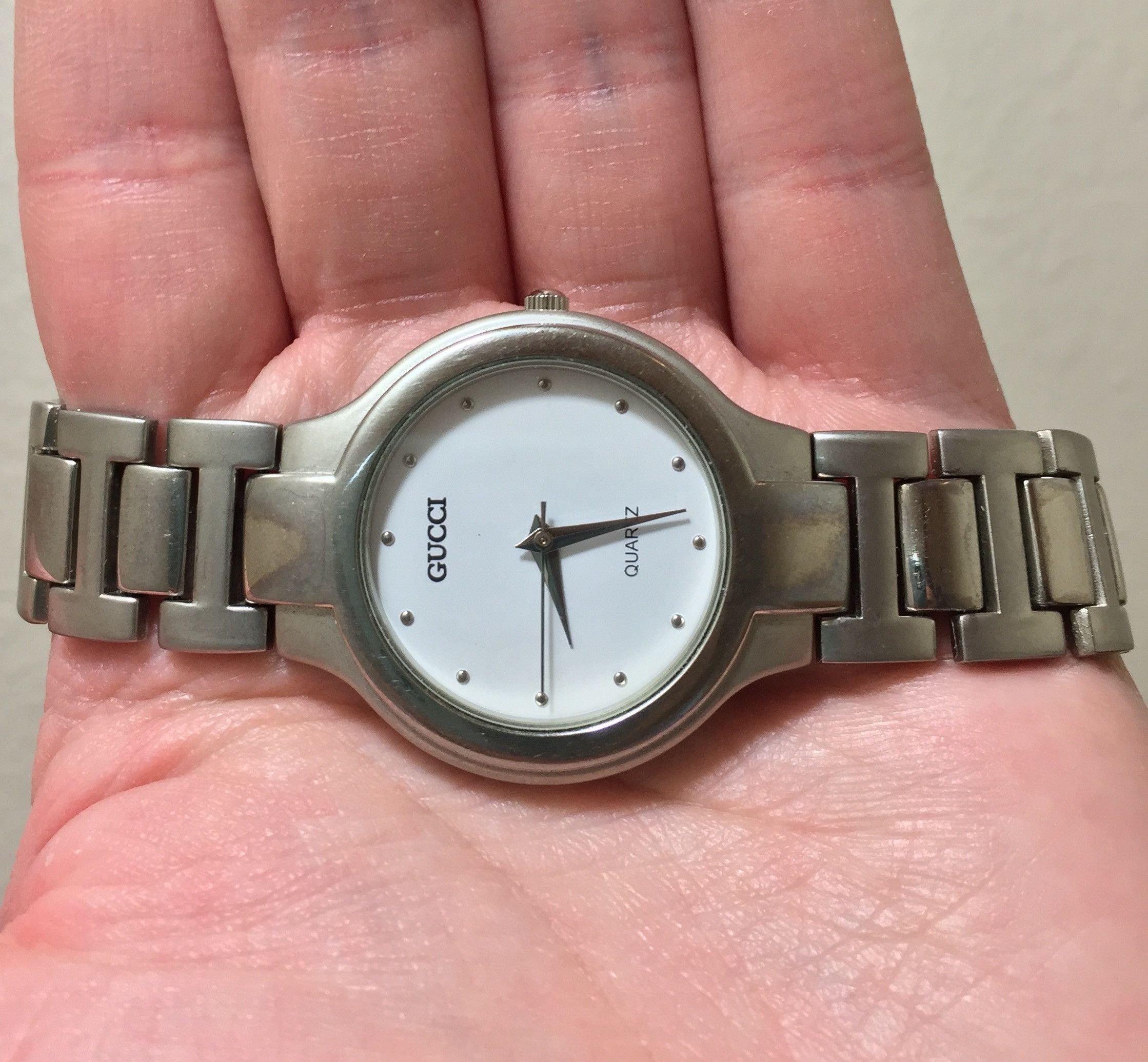 Gucci 35mm Vintage 90001 Silver Tone Dress Watch Grailed