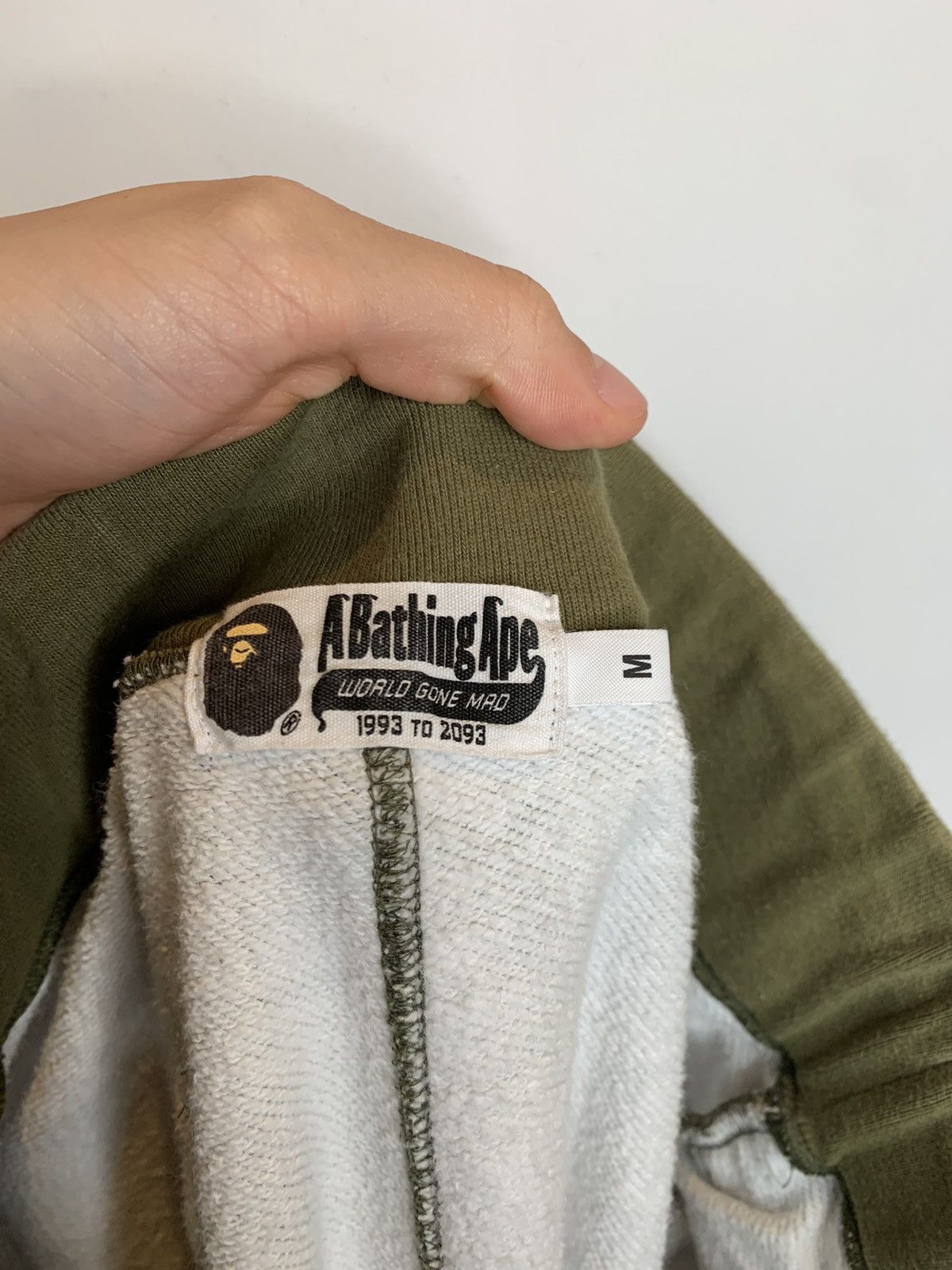 Bape BAPE Camo Shark Sweatpants MEDIUM Size US 32 / EU 48 - 5 Thumbnail