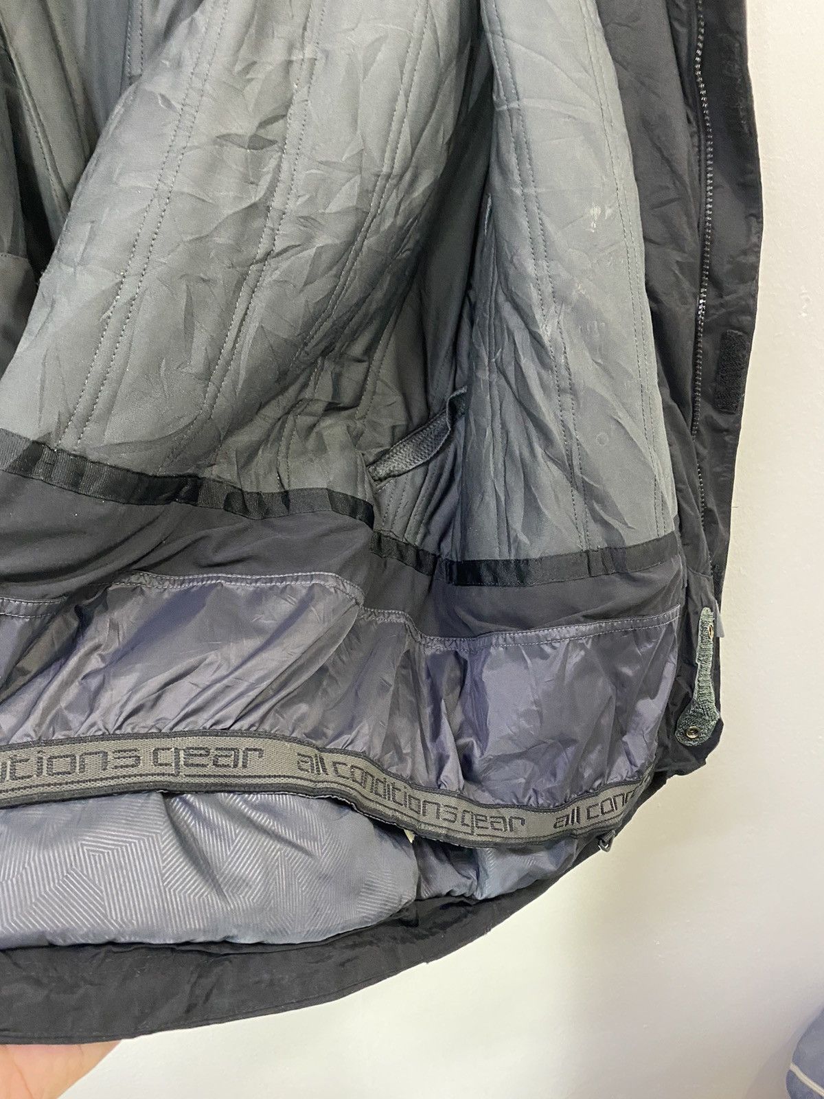 Nike ACG Nike AGC Padded Jacket Two Tone Color Design Nice Design Size US XL / EU 56 / 4 - 12 Thumbnail