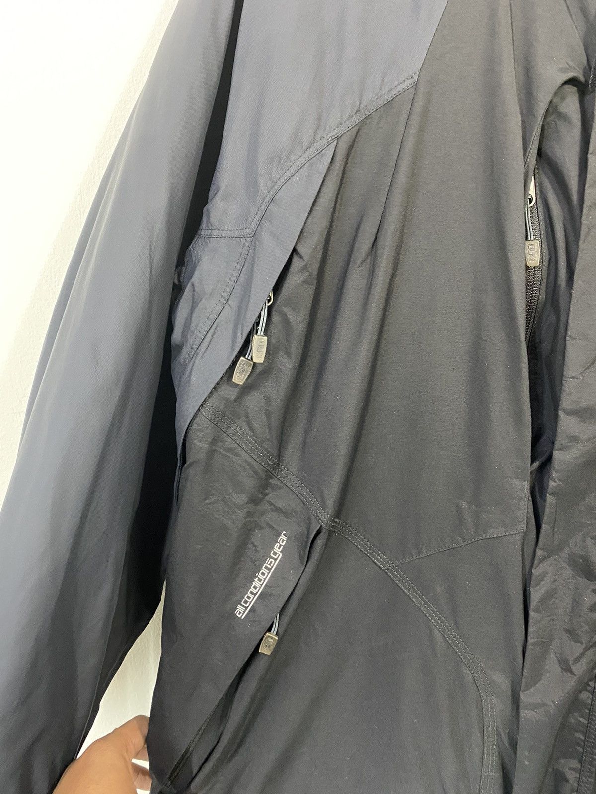 Nike ACG Nike AGC Padded Jacket Two Tone Color Design Nice Design Size US XL / EU 56 / 4 - 6 Thumbnail