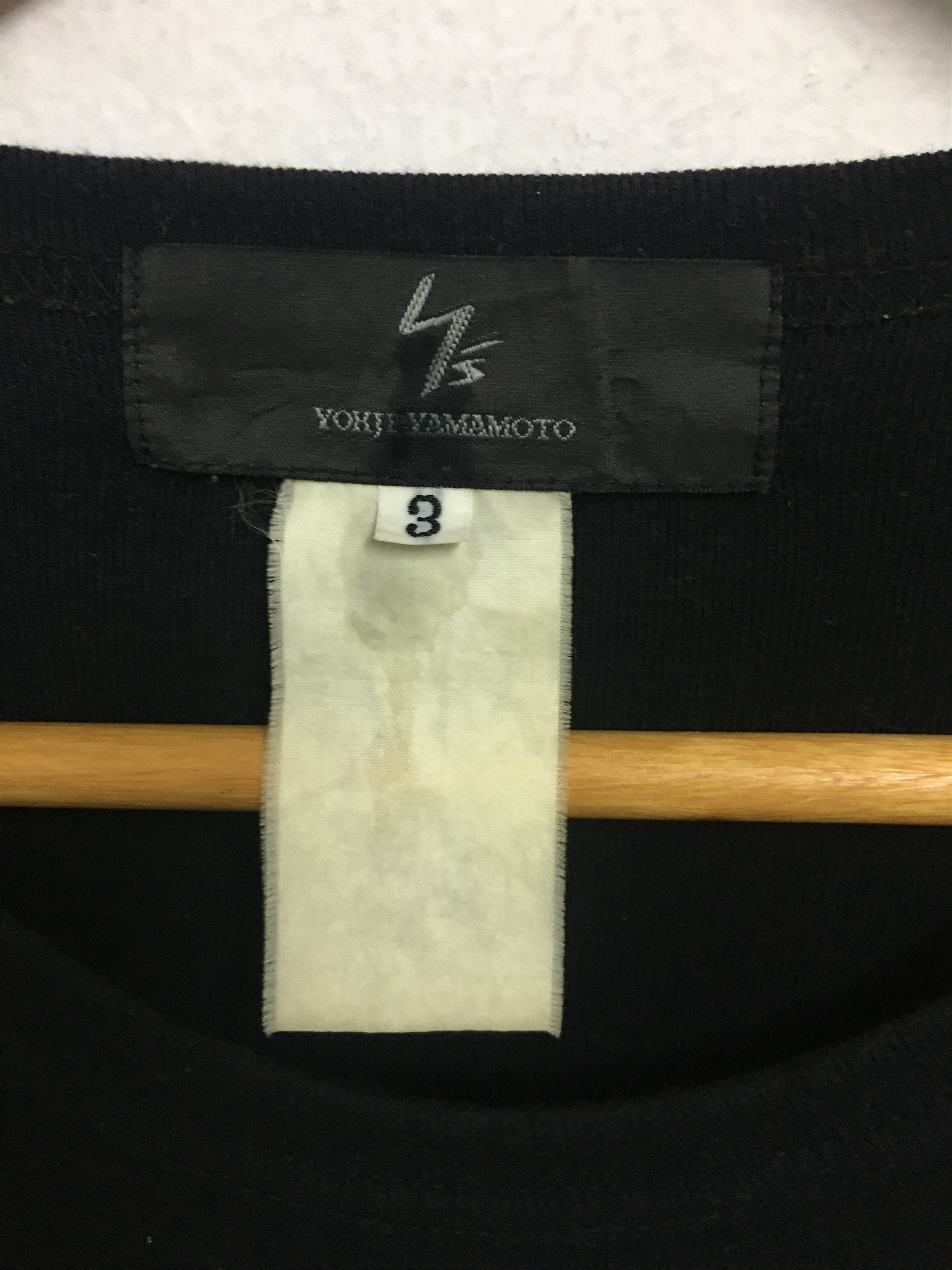 Yohji Yamamoto Yohji Yamamoto t shirt Simple but Nice design Size US L / EU 52-54 / 3 - 4 Thumbnail
