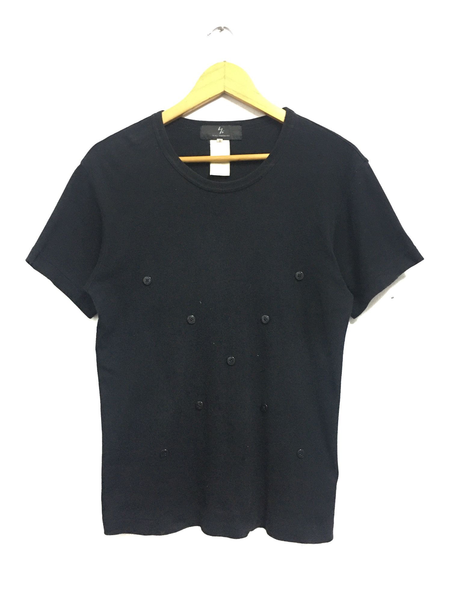 Yohji Yamamoto Yohji Yamamoto t shirt Simple but Nice design Size US L / EU 52-54 / 3 - 1 Thumbnail