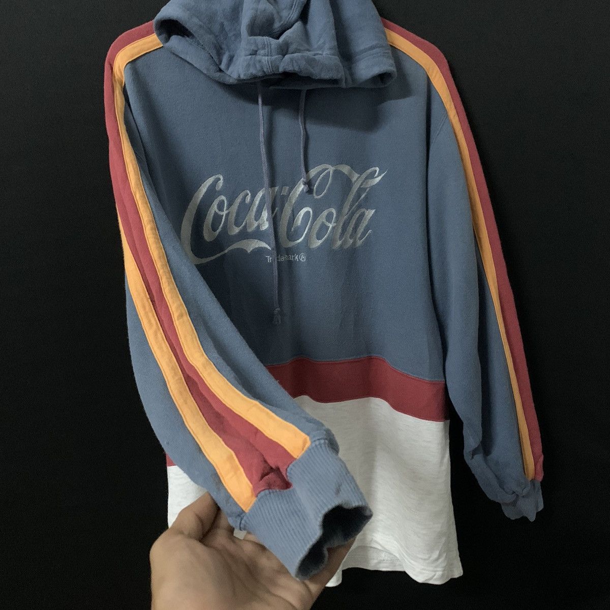 Coca Cola × Vintage Vintage Coca-cola Embroidery Hooded Sweater Sweatshirt Size US L / EU 52-54 / 3 - 3 Thumbnail