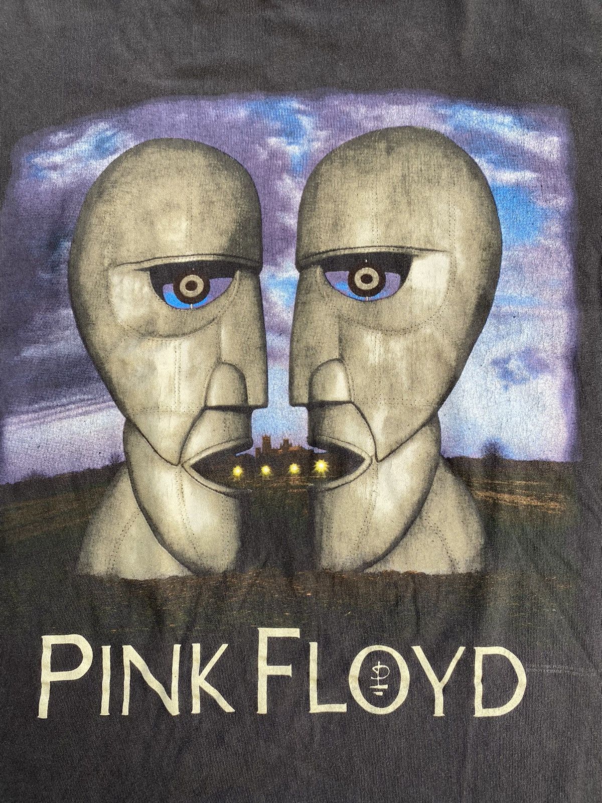 Pink Floyd × Vintage Vintage 1994 Pink Floyd Division Bell Tour Tee Size US L / EU 52-54 / 3 - 1 Thumbnail