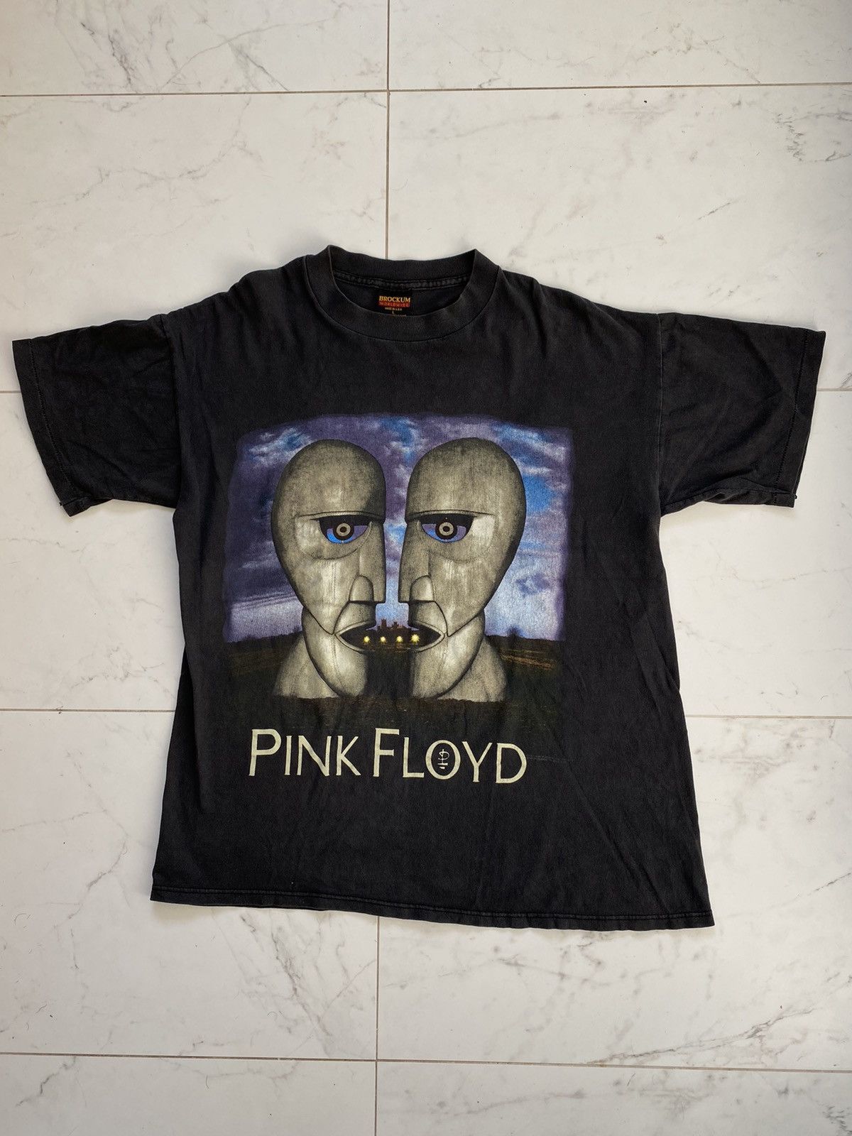 Pink Floyd × Vintage Vintage 1994 Pink Floyd Division Bell Tour Tee Size US L / EU 52-54 / 3 - 2 Thumbnail