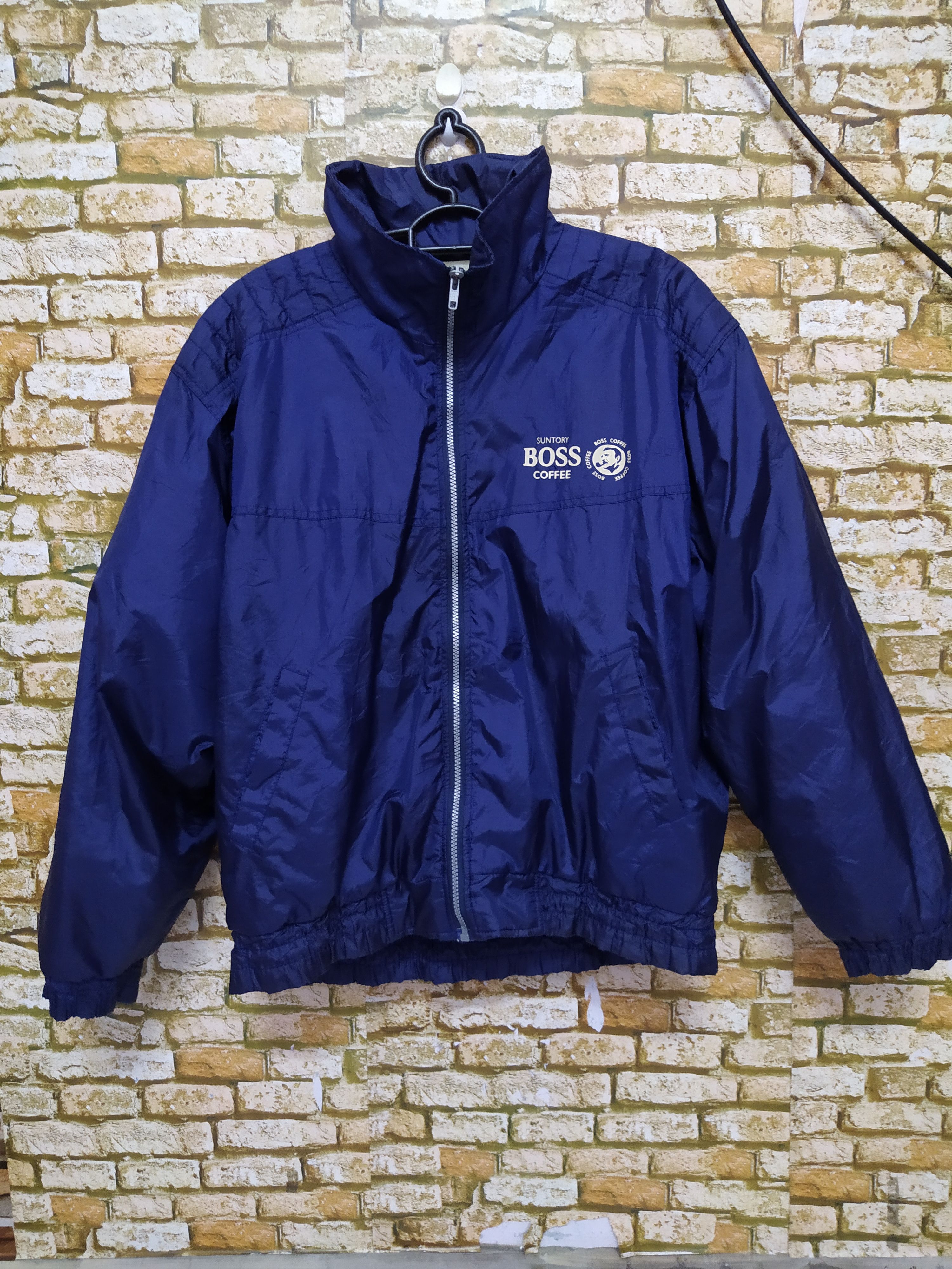 Japanese Brand 90s SUNTORY BOSS COFEE BOSS PUFF JACKET (B658) Size US XL / EU 56 / 4 - 4 Thumbnail