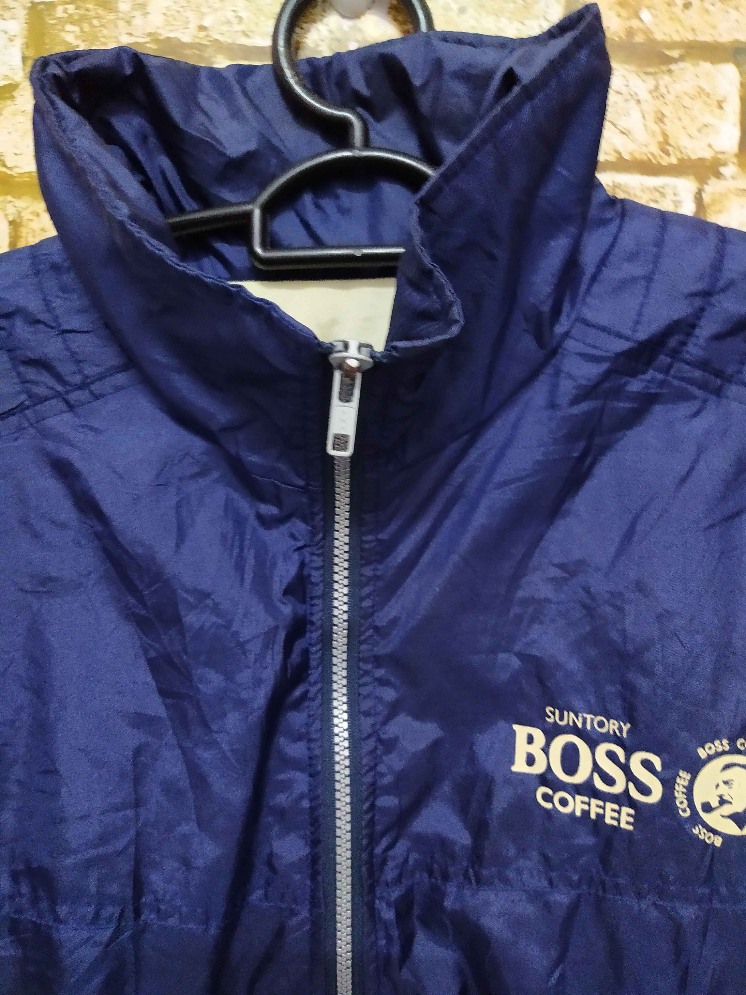 Japanese Brand 90s SUNTORY BOSS COFEE BOSS PUFF JACKET (B658) Size US XL / EU 56 / 4 - 6 Thumbnail