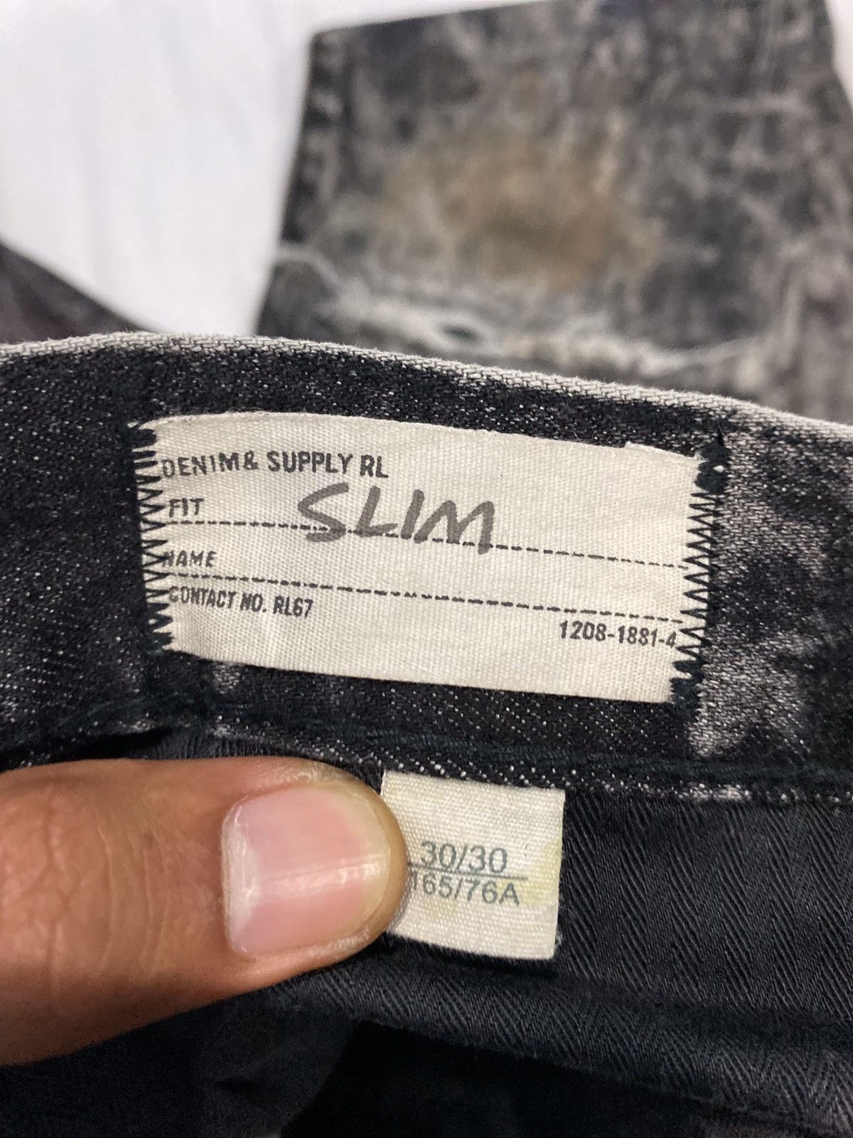 Ralph Lauren RALPH LAUREN DISTRESSED JEANS Size US 32 / EU 48 - 6 Thumbnail