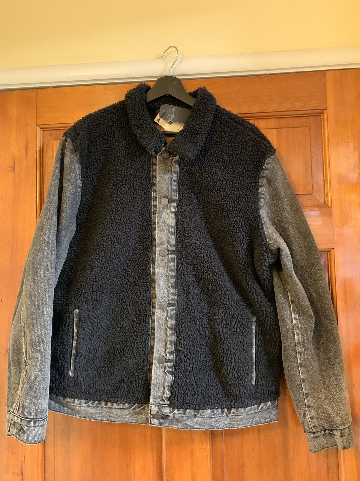 Levi's × Levi's Vintage Clothing *RARE* Brand New Levi’s Premium Reverse Sherpa Jacket - XL Size US XL / EU 56 / 4 - 1 Thumbnail