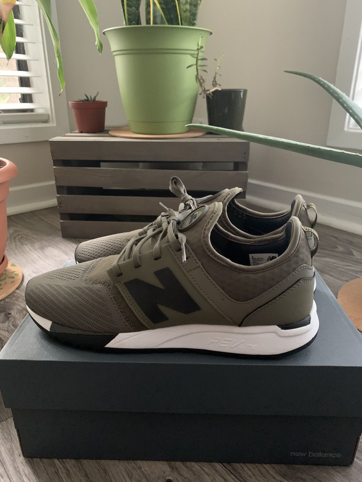 New balance 247 olive hotsell