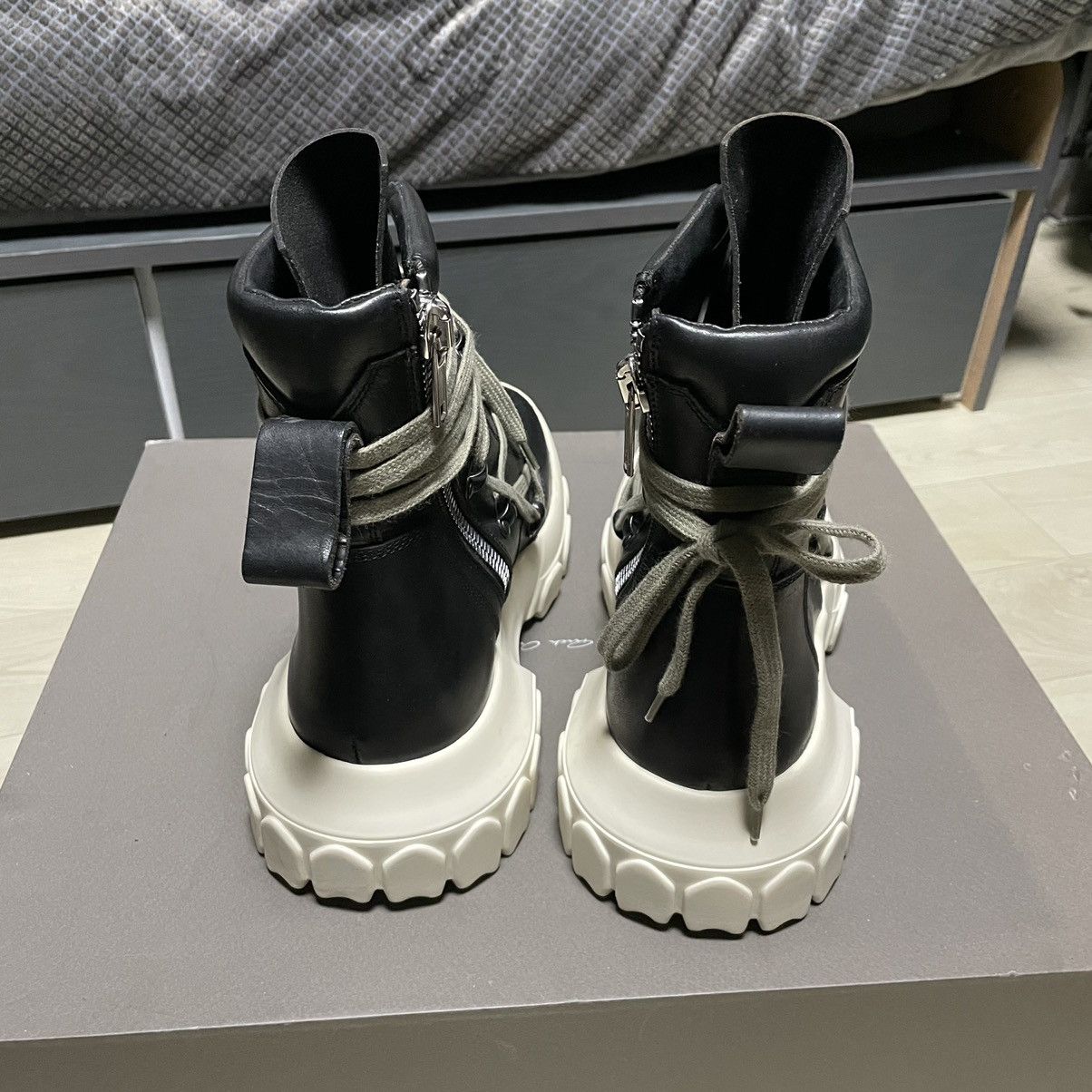 Rick Owens Rick Owens SS18 Dirt Tractor Hiking Boots Size US 7.5 / EU 40-41 - 2 Thumbnail