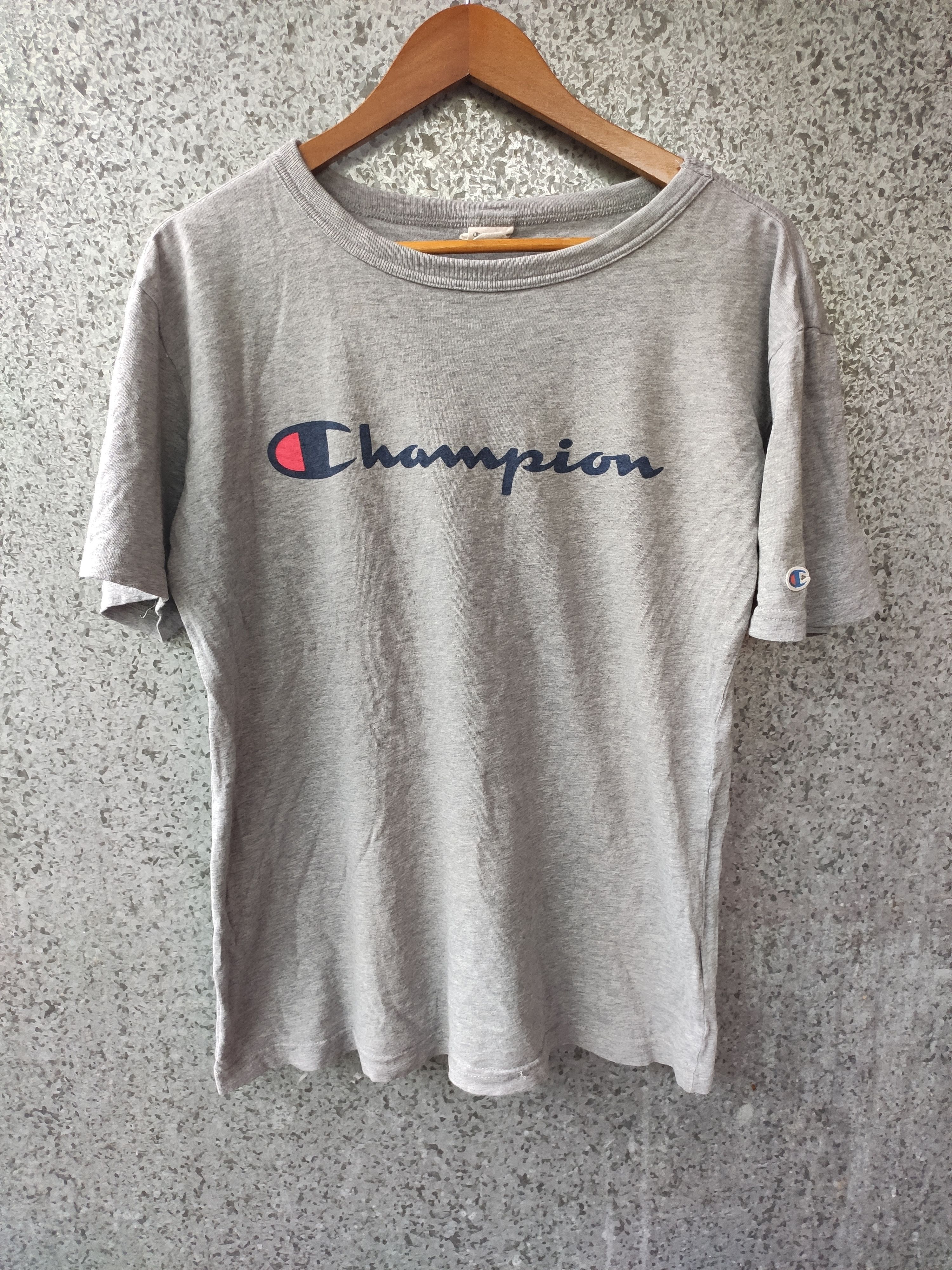 Champion Vintage Champion t shirt spell out Size US M / EU 48-50 / 2 - 1 Thumbnail