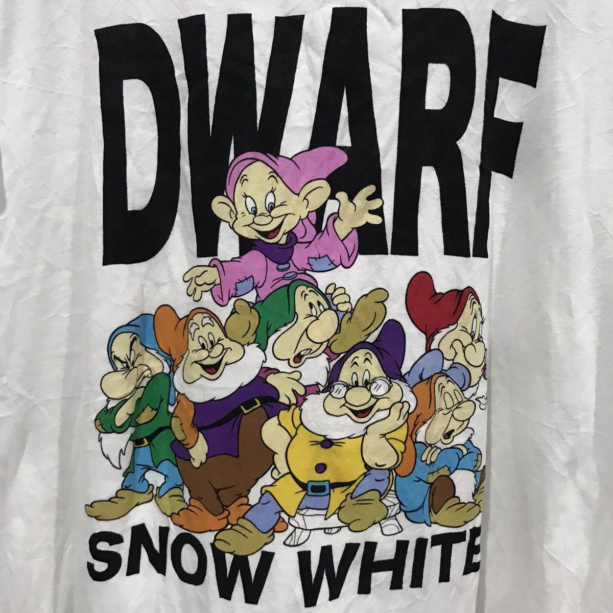 Cartoon Network 7 DWARFS and SNOW WHITE disney tee aladdin Size US L / EU 52-54 / 3 - 2 Thumbnail