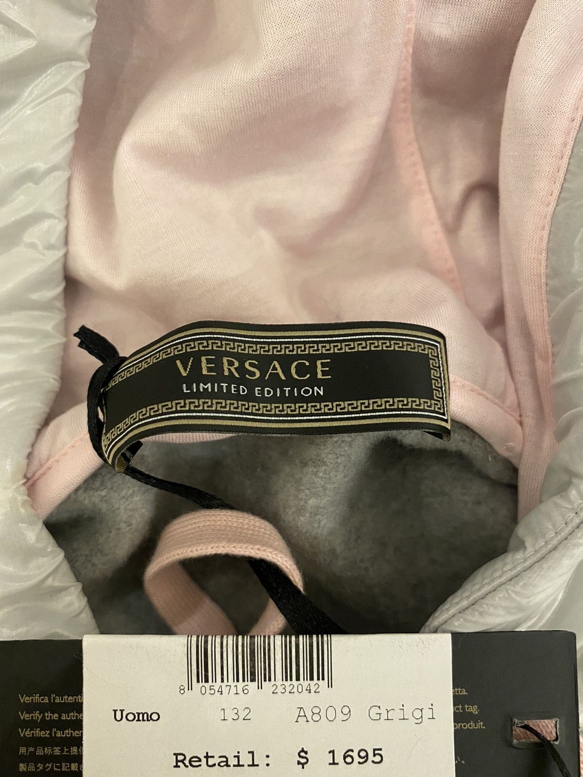 Versace $1,850 New Limited Edition Super Runway Versace Logo Hoodie Size US L / EU 52-54 / 3 - 2 Thumbnail