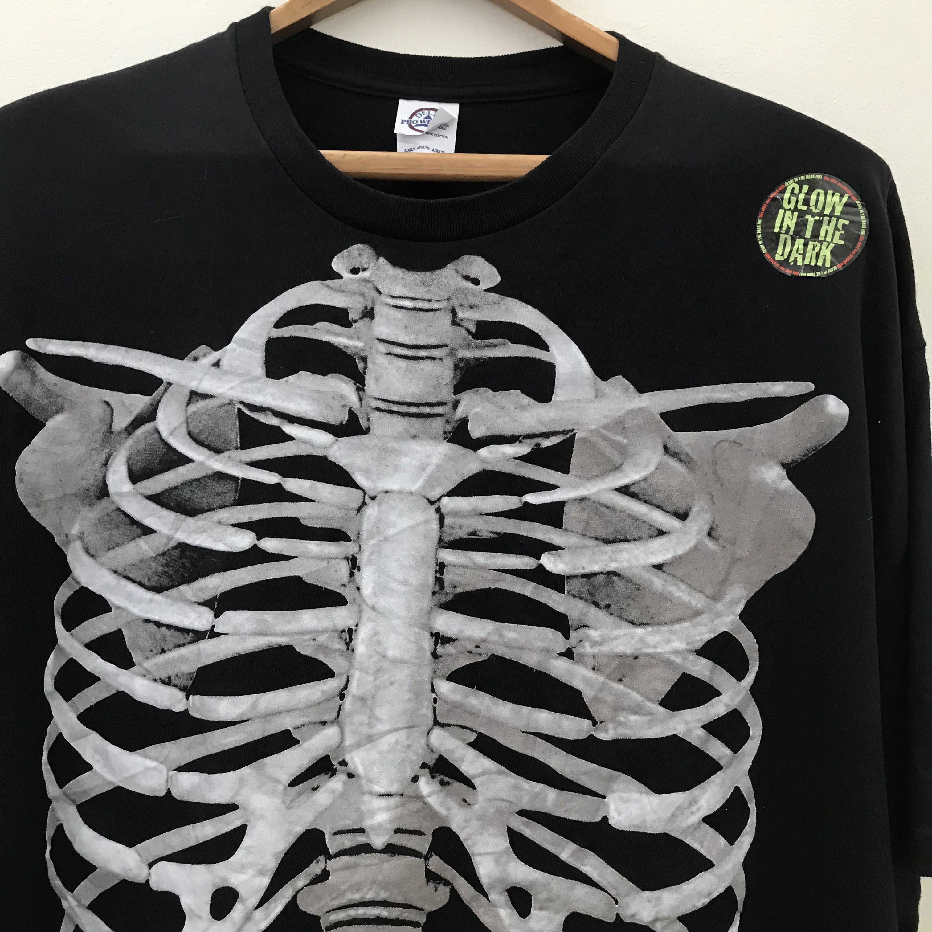 Expert Horror Vintage Y2K Anatomy Bones Skeleton Glow in the dark Tee 2XL Size US XXL / EU 58 / 5 - 2 Thumbnail