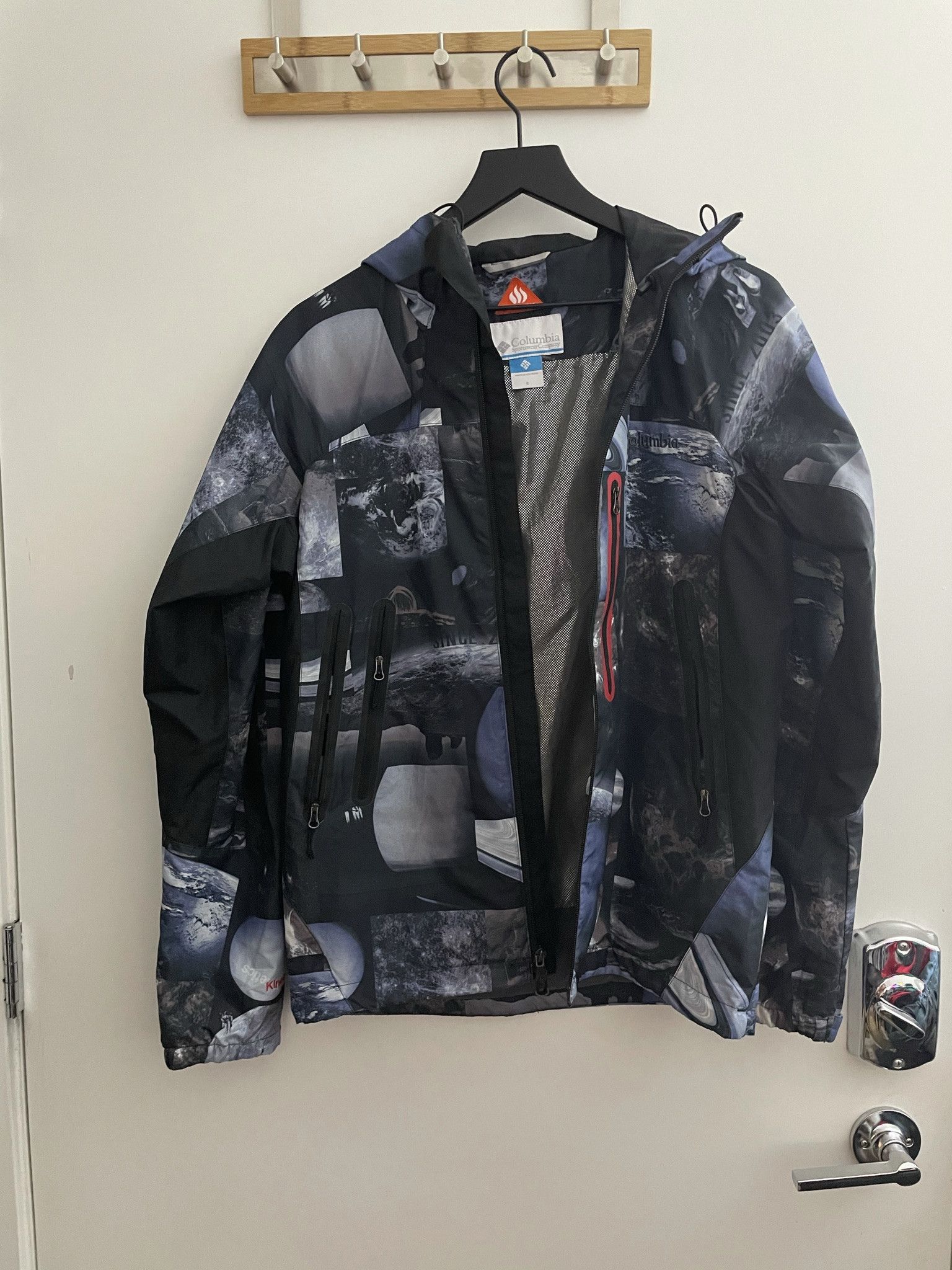 Columbia × Kinetics atoms Kinetics x Columbia Decruz Summit Jacket 